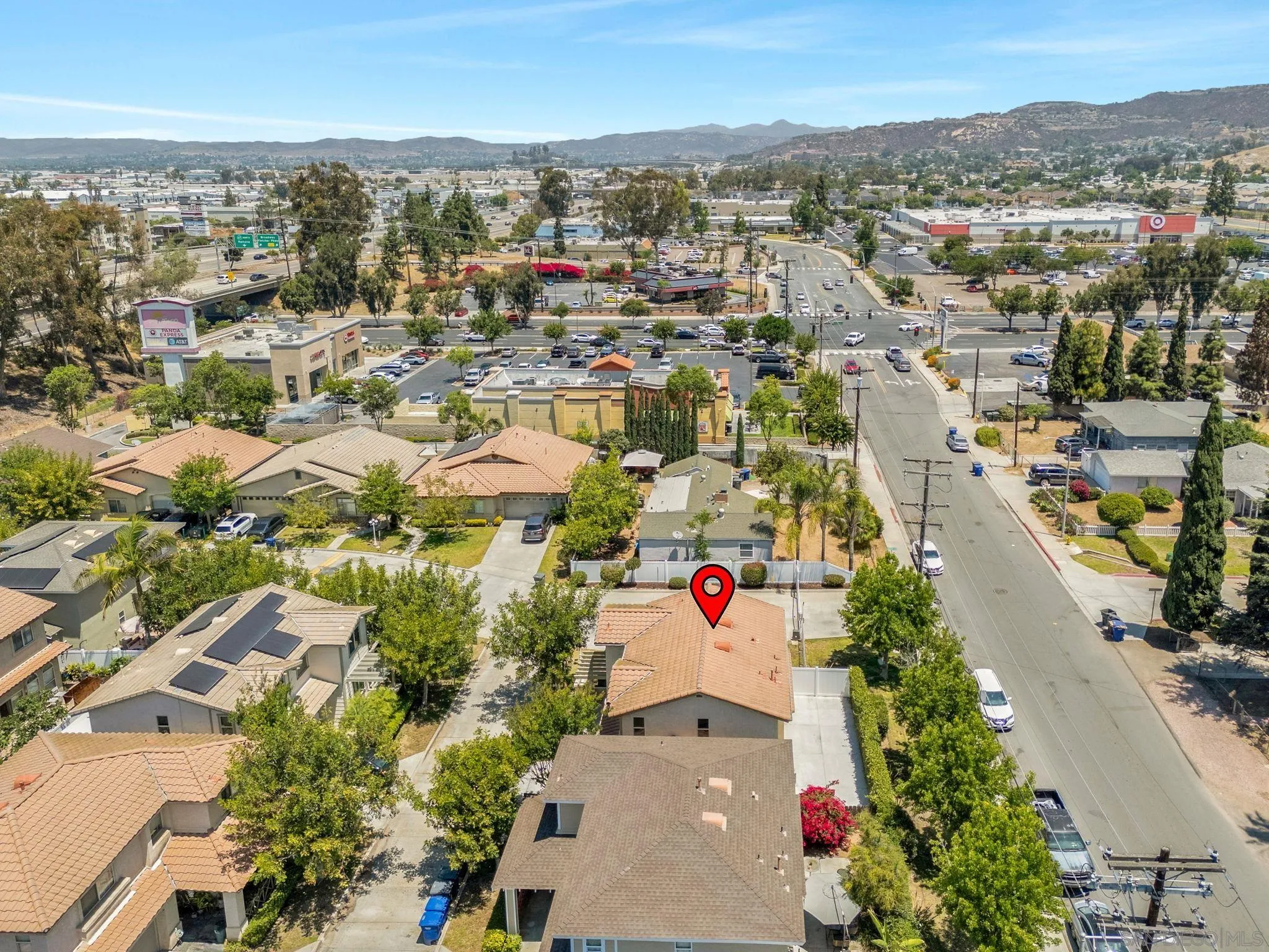 https://cdn.realtyfeed.com/cdn/127/260015568/4a18bc6152f6918d0b43fc4cc4f8dc0f.webp