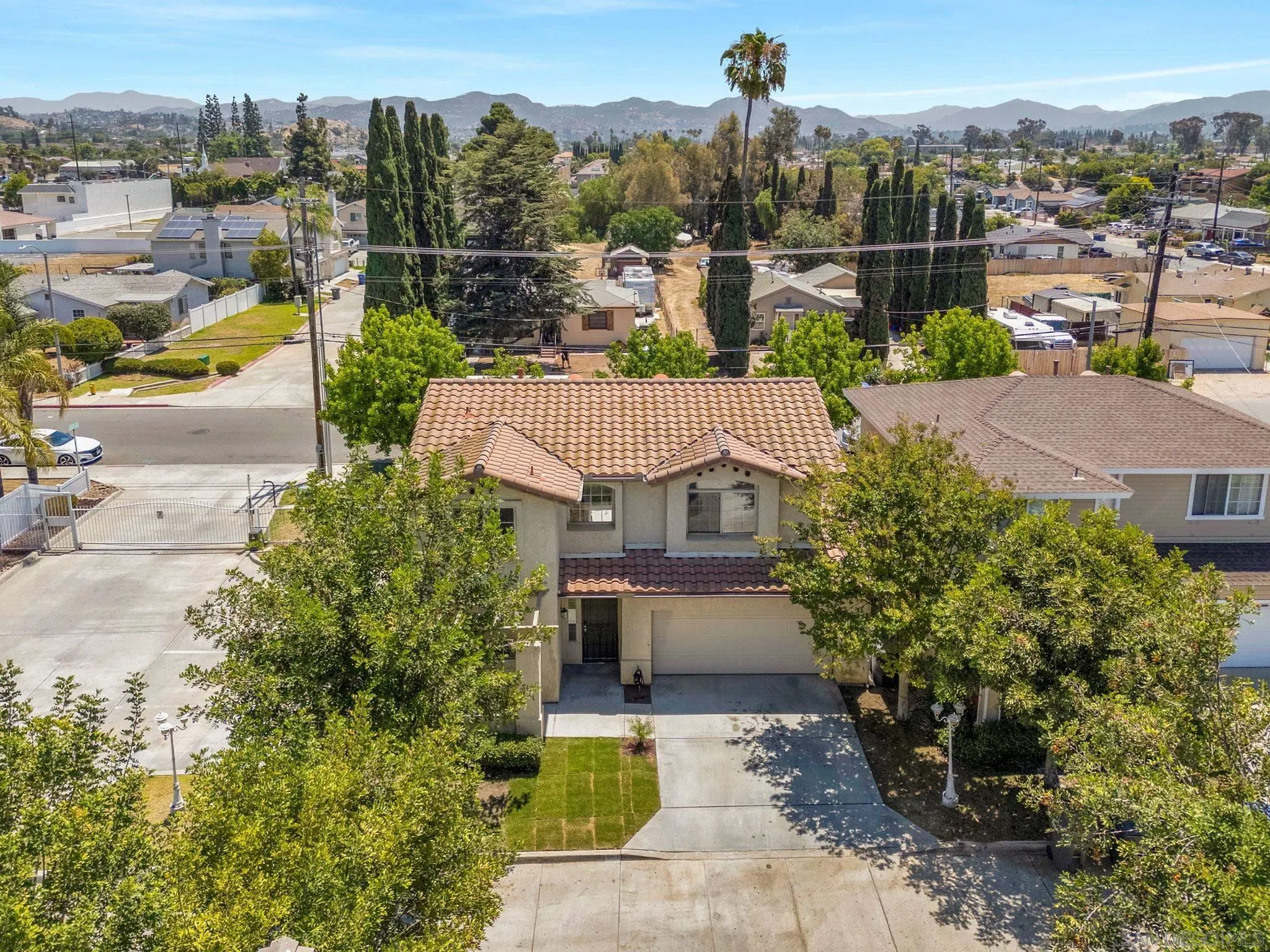 https://cdn.realtyfeed.com/cdn/127/260015568/4c45878a65c32c5aa17dedc6095ae6c6.webp