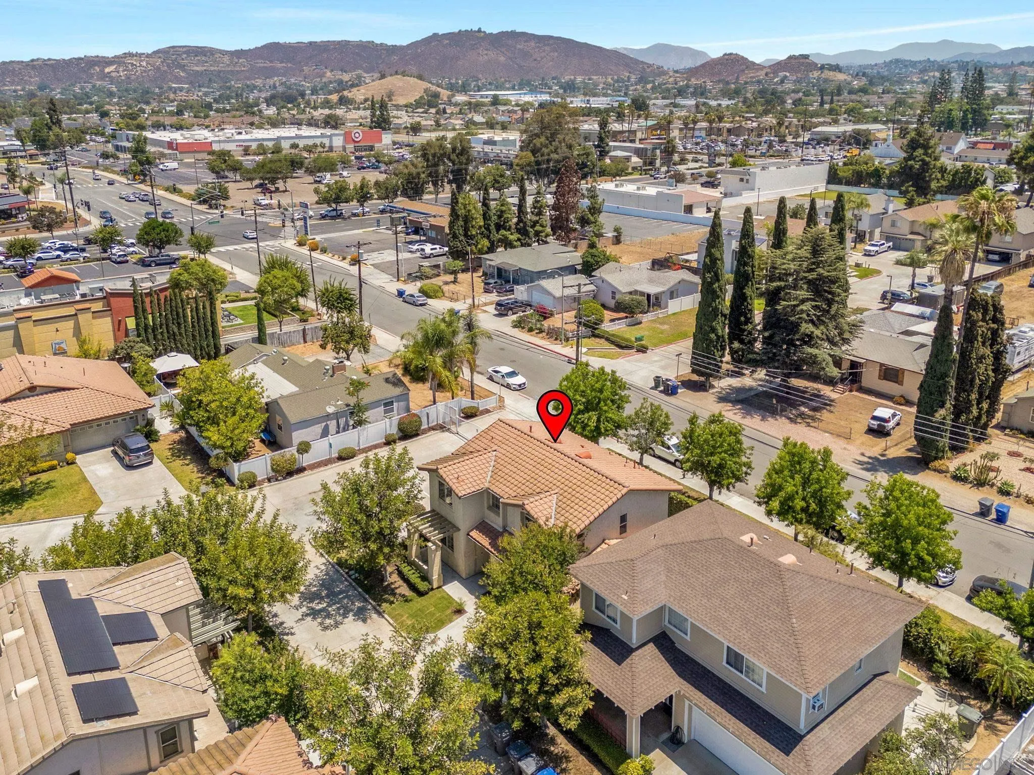 https://cdn.realtyfeed.com/cdn/127/260015568/943eee49840ab50e99bb6bdf64a12c63.webp