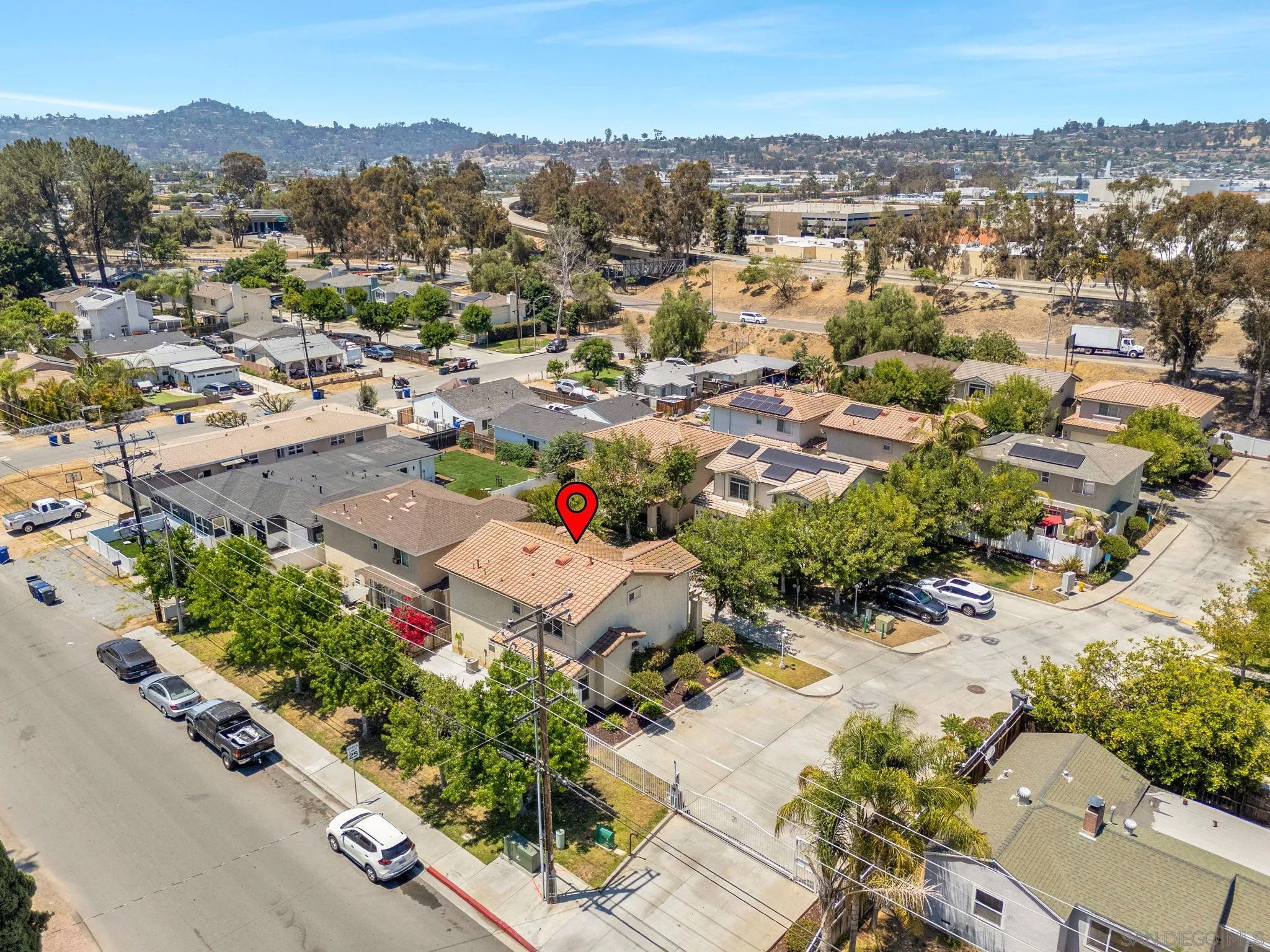 https://cdn.realtyfeed.com/cdn/127/260015568/9b0620658ba8c2dcb2093a9fceb5b97d.webp