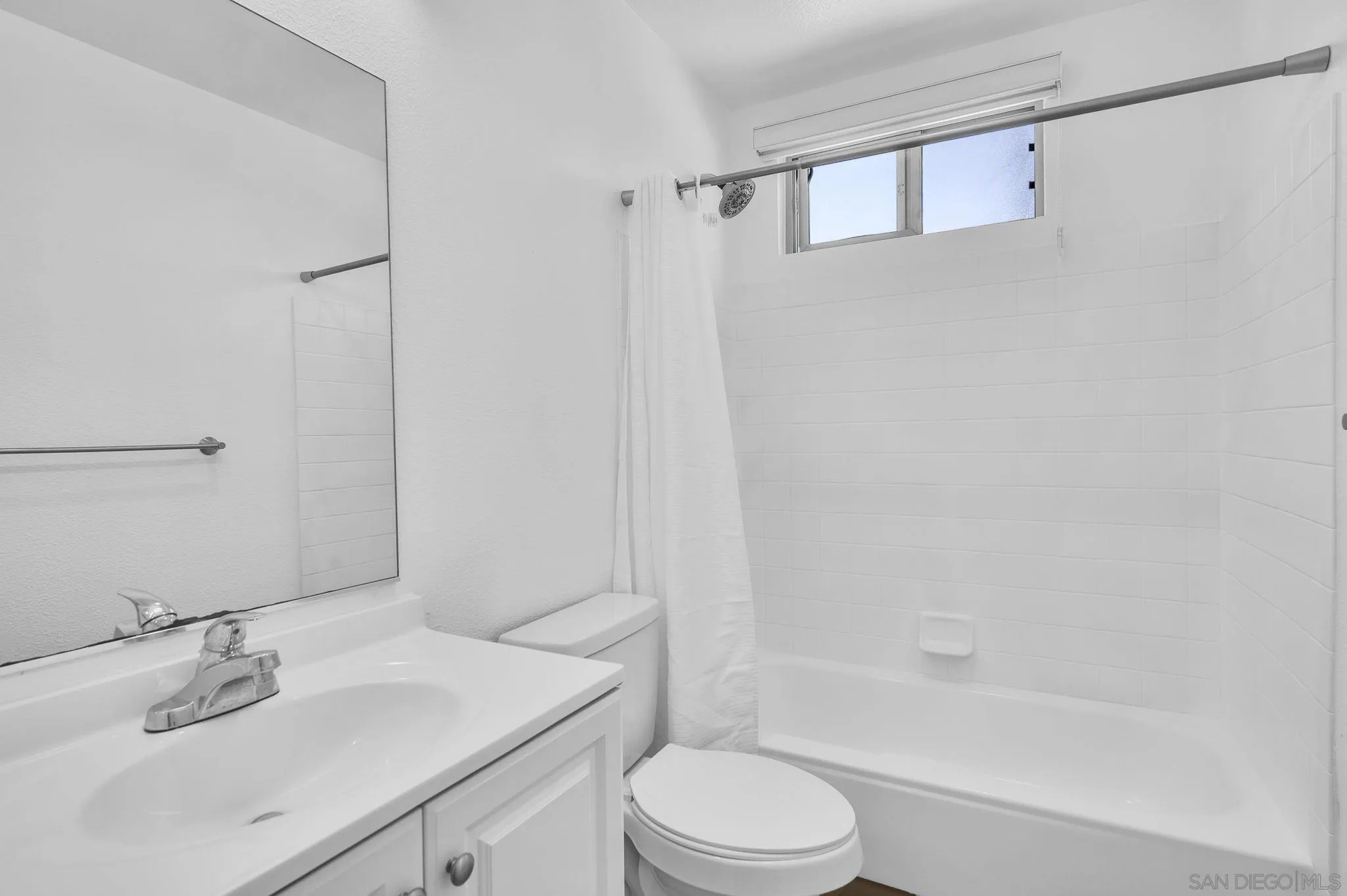 https://cdn.realtyfeed.com/cdn/127/260015568/dbbb3f6b546727c7a480971aa0a58120.webp