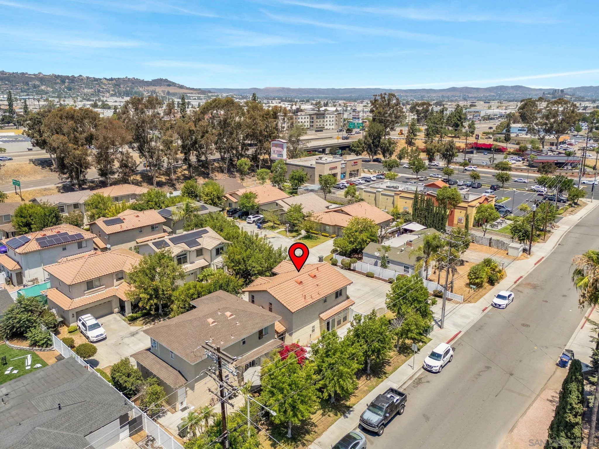 https://cdn.realtyfeed.com/cdn/127/260015568/dcbb6b36963e6fe1ae53647a6d56bb45.webp