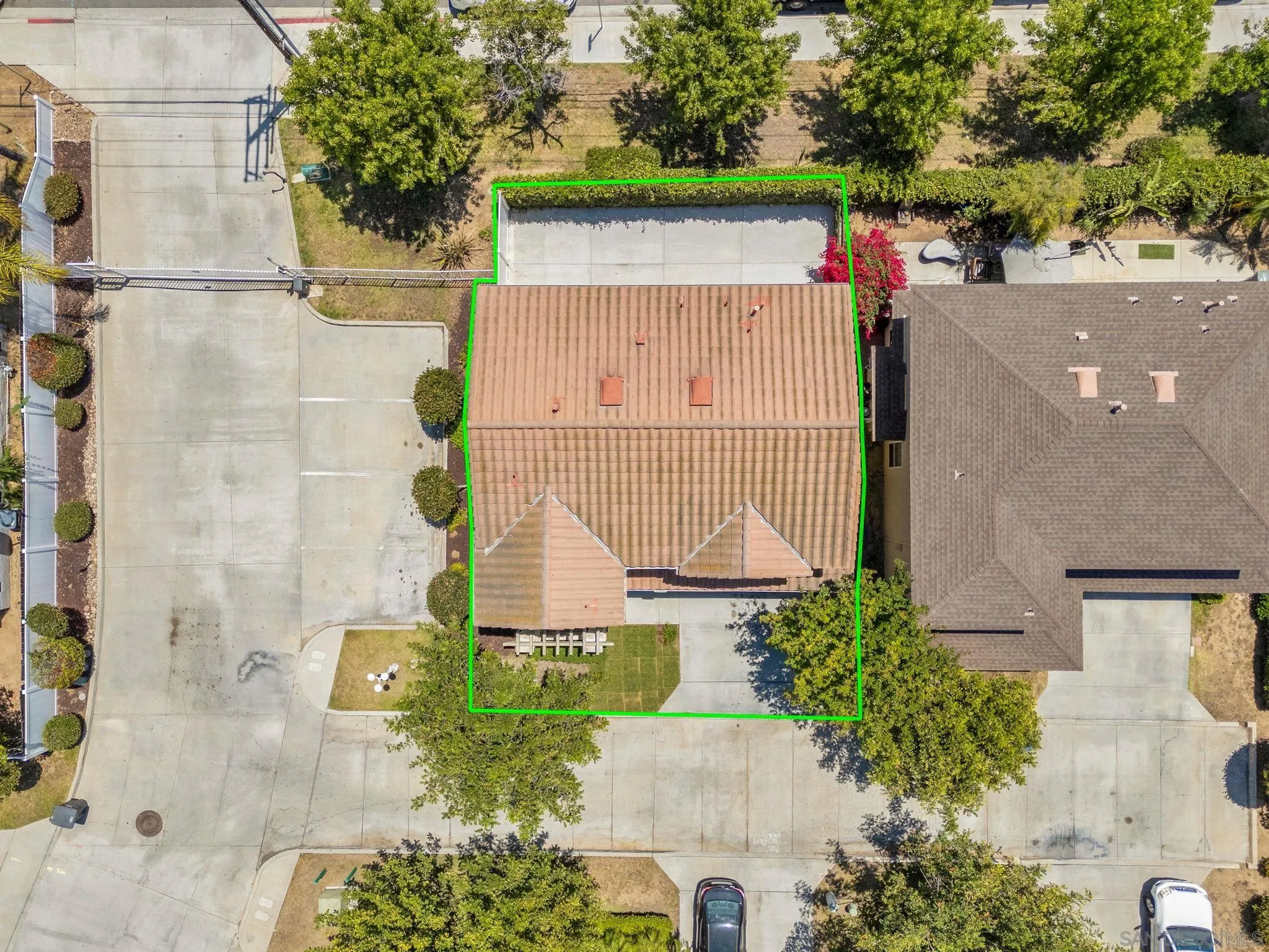 https://cdn.realtyfeed.com/cdn/127/260015568/fc58ccc34076dcb1be1b64a7c2d1263f.webp