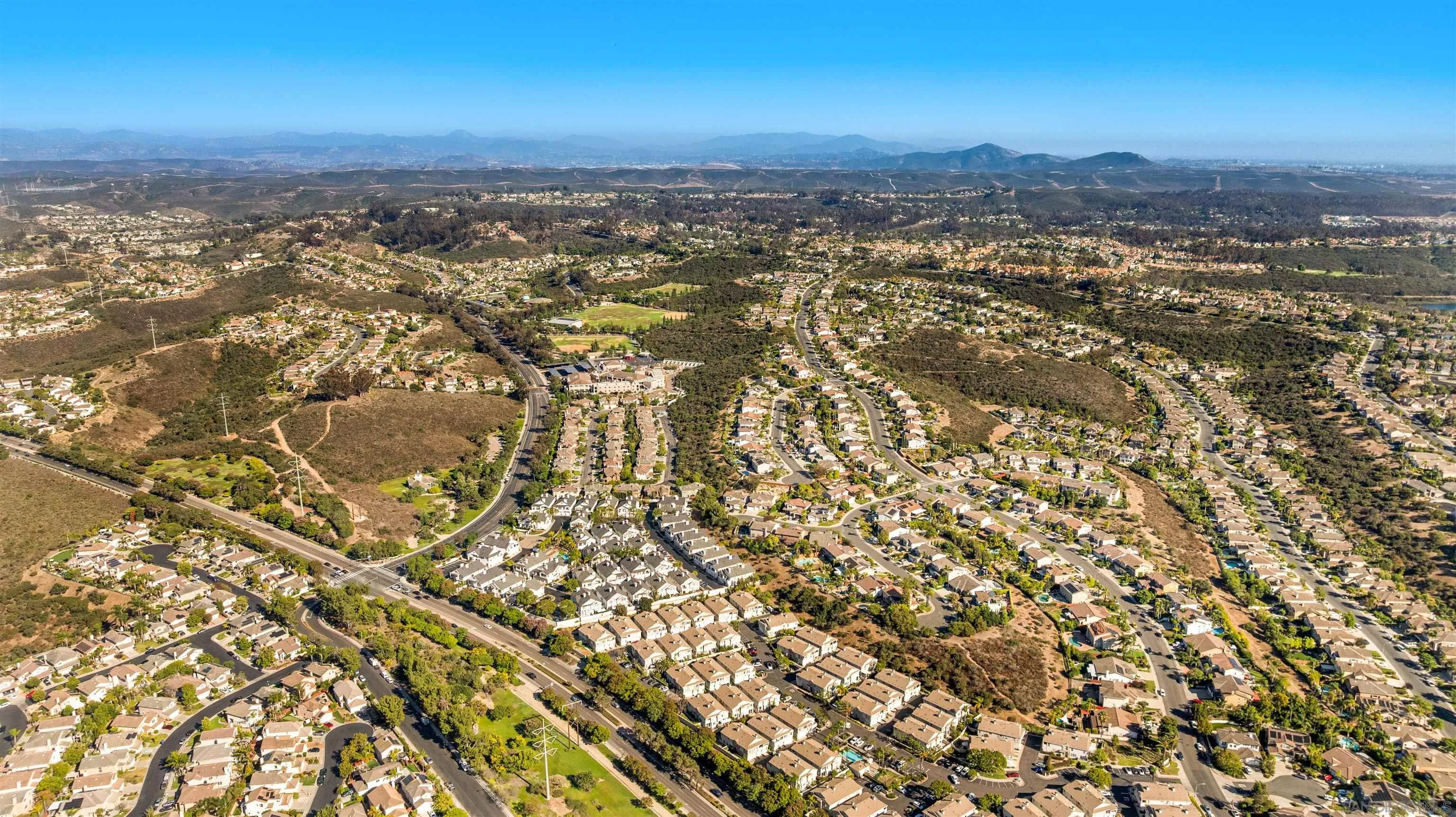 https://cdn.realtyfeed.com/cdn/127/260015571/66236753b79d724a07dd9eeec8dfd4c5.webp
