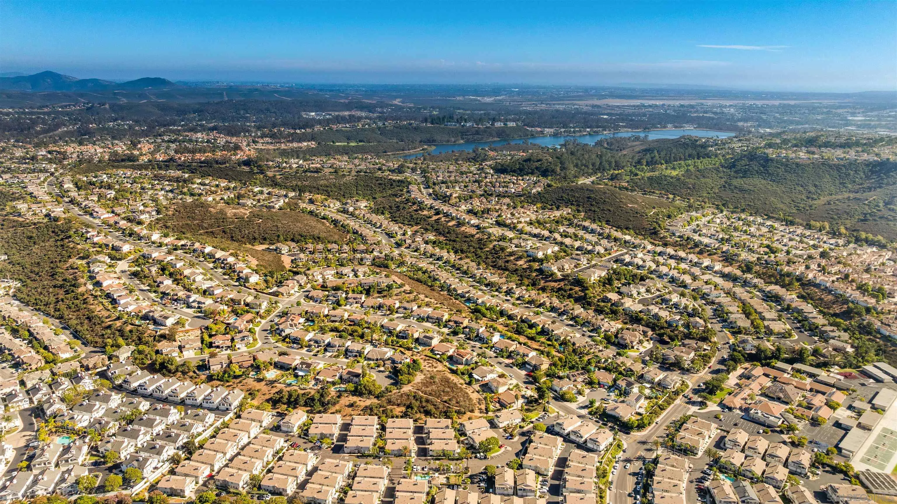 https://cdn.realtyfeed.com/cdn/127/260015571/9001684a94a96bd47c5defa358aa241b.webp