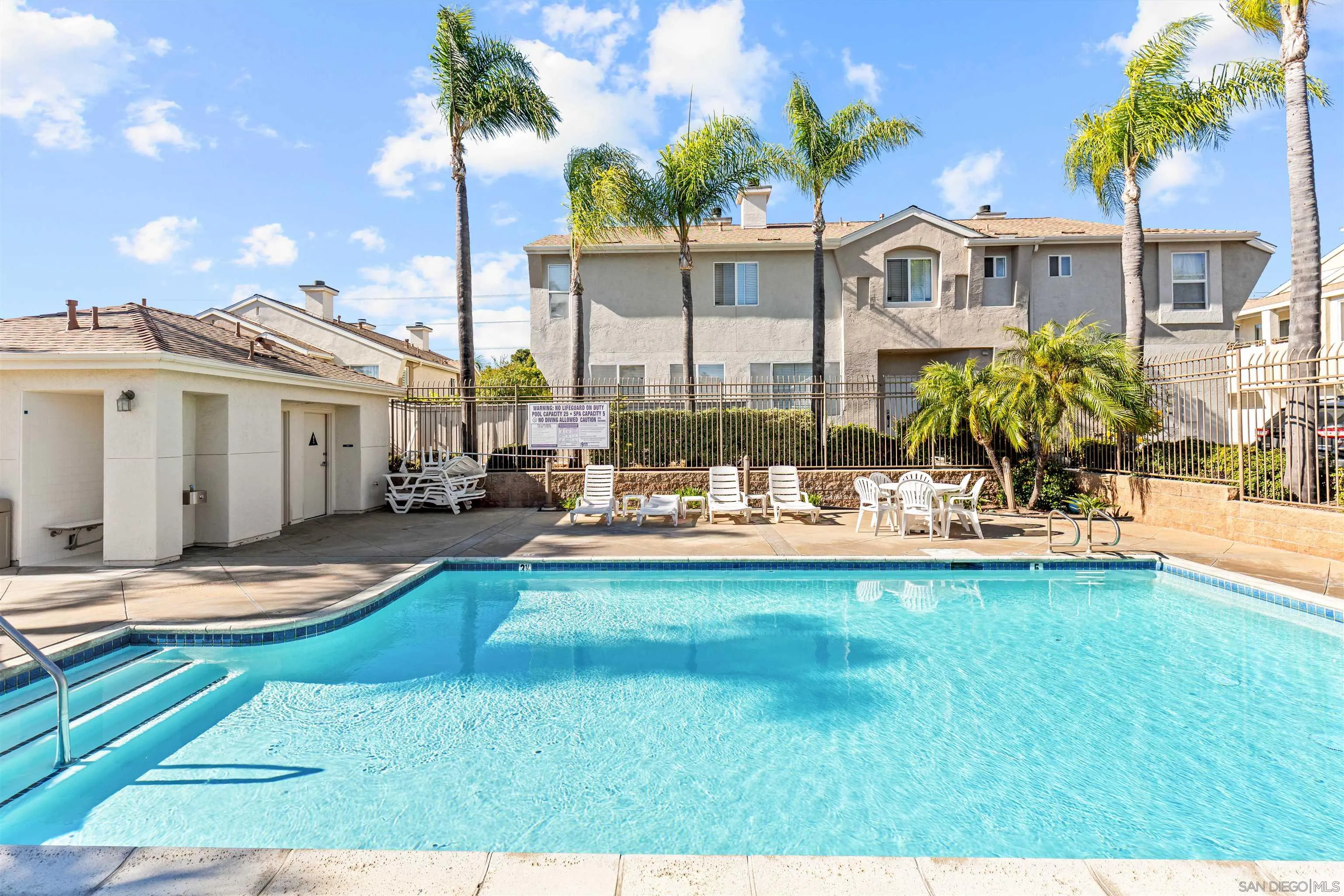 https://cdn.realtyfeed.com/cdn/127/260015571/94bb939e9d6017598703c9f52f068cd0.webp