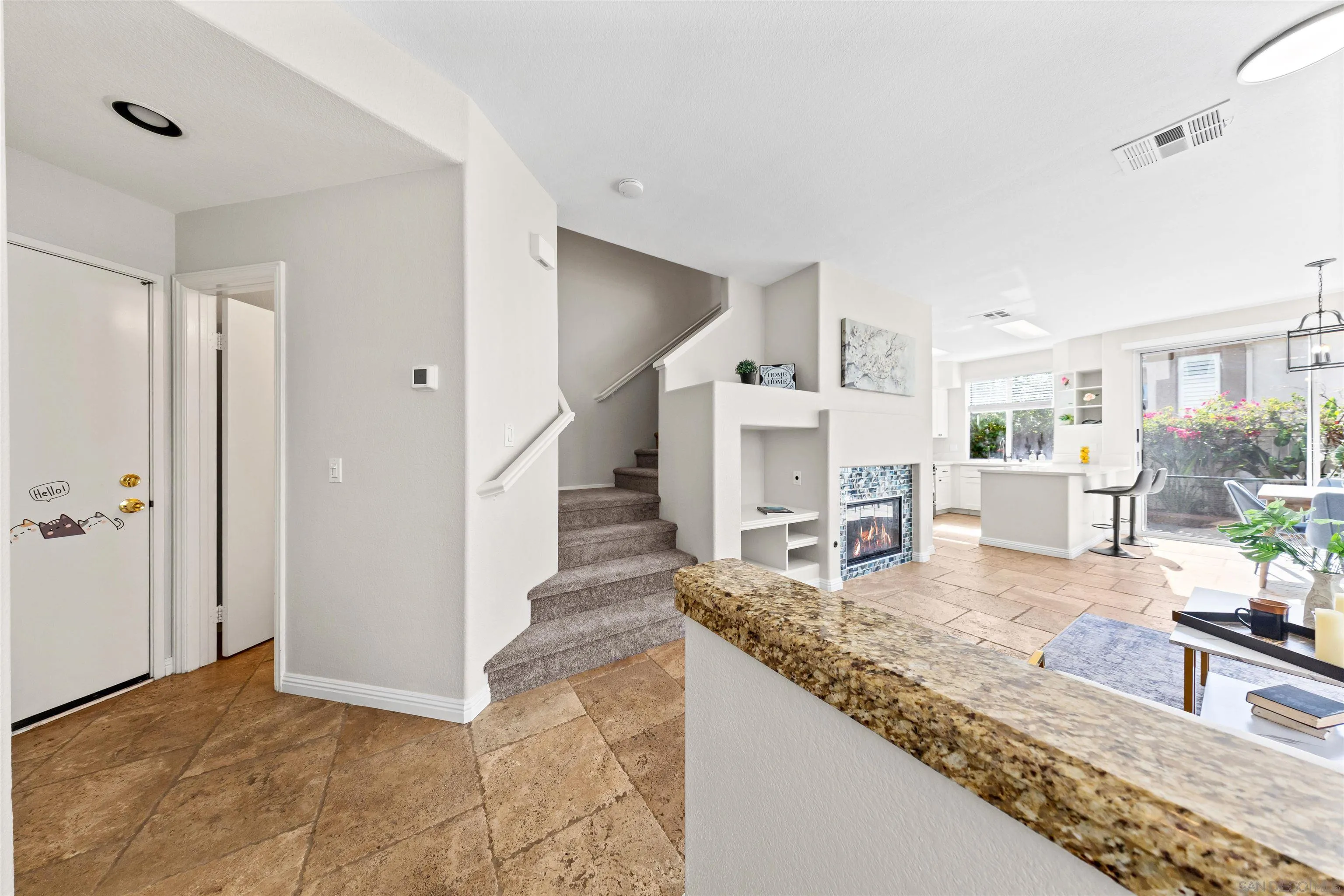 https://cdn.realtyfeed.com/cdn/127/260015571/f06f914341bb24c12f1e07530ca53ce5.webp