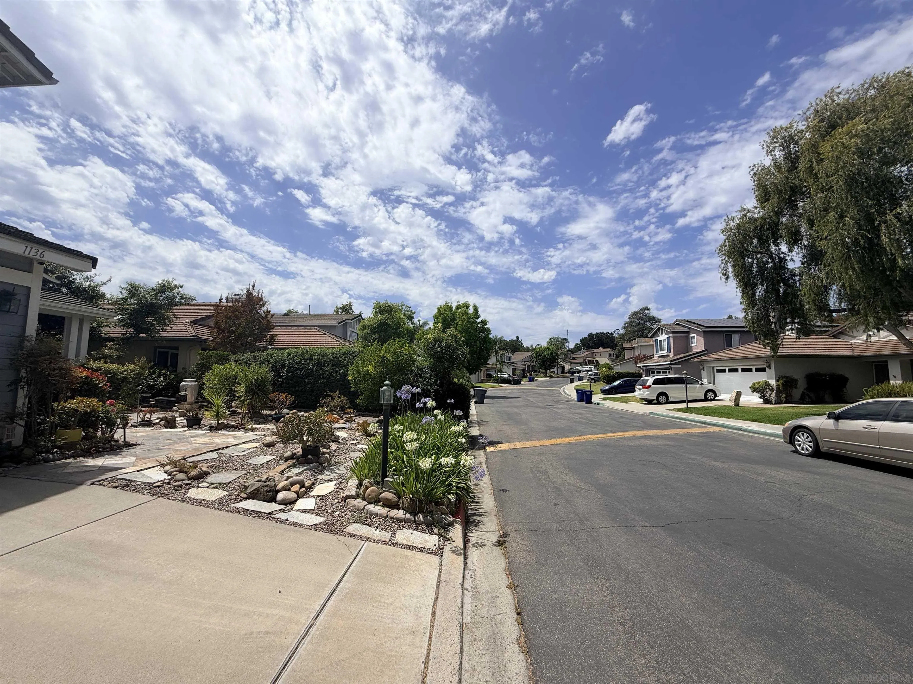https://cdn.realtyfeed.com/cdn/127/260015572/156b607c9d877e09443a955b1decd75a.webp