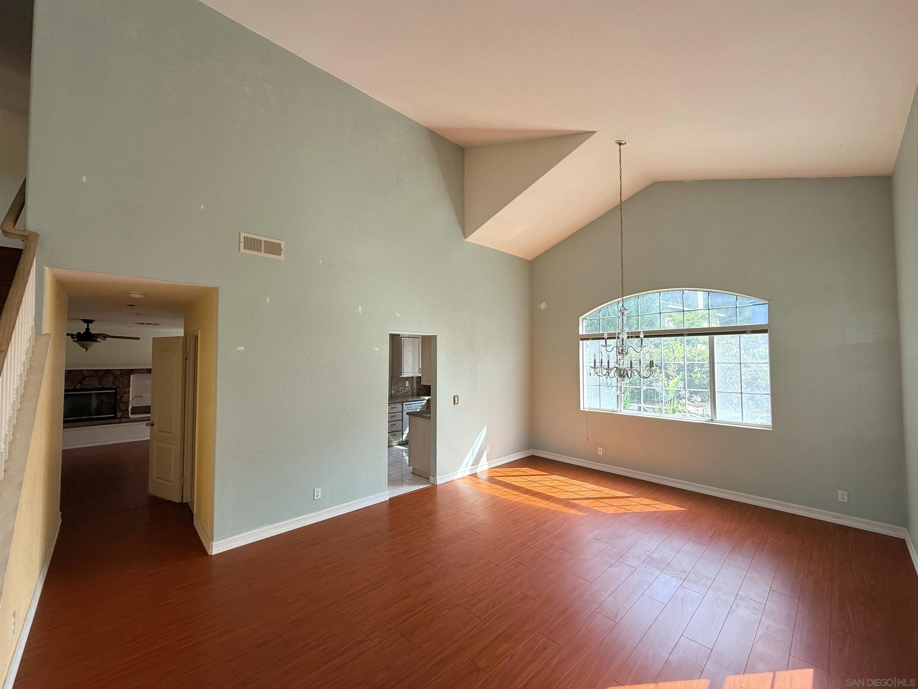 https://cdn.realtyfeed.com/cdn/127/260015572/e422a93997cba0cbfa2b3f718b1e666d.webp