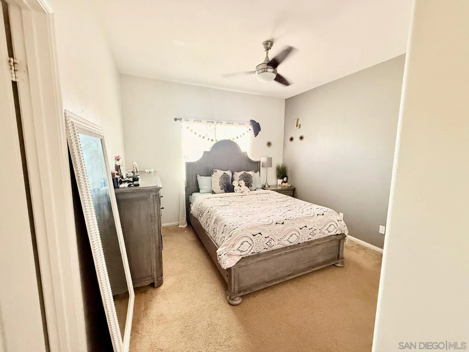 https://cdn.realtyfeed.com/cdn/127/260015577/5e006557fae90e042e2dcd8fc1e2cdef.webp