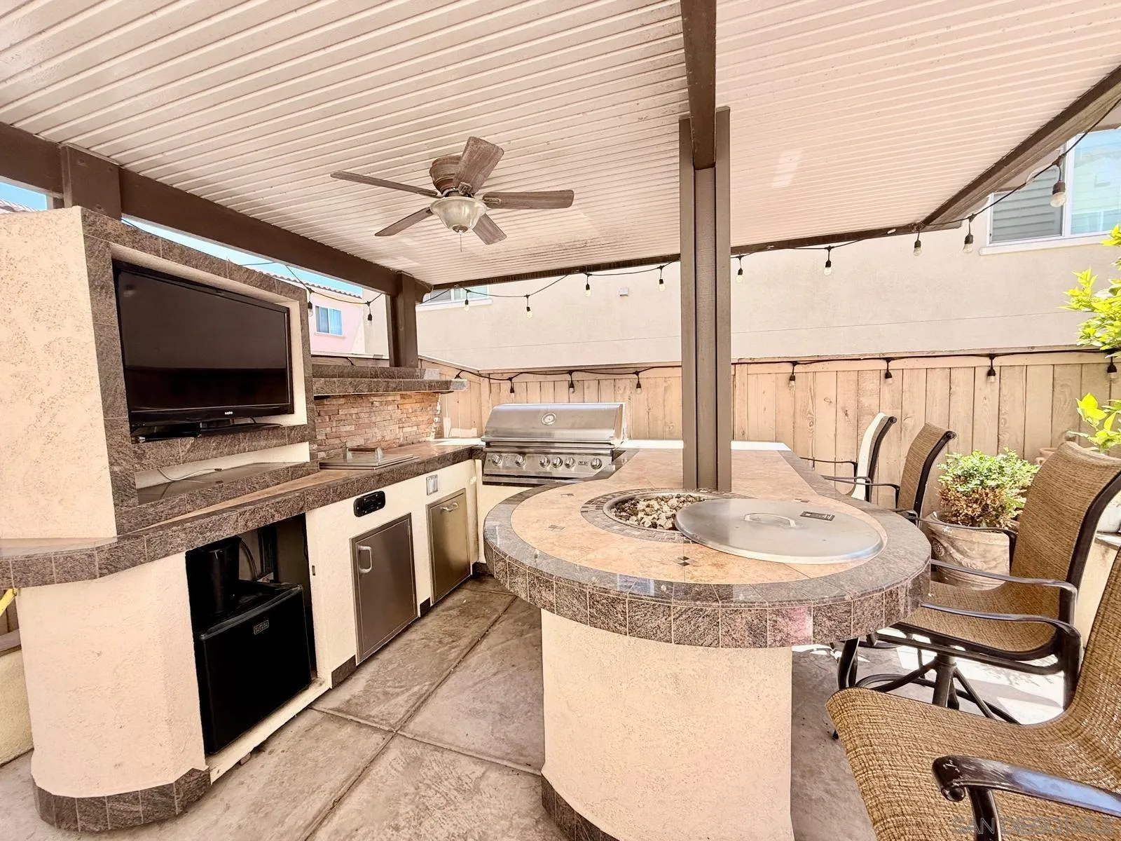 https://cdn.realtyfeed.com/cdn/127/260015577/c2f4a4f9415e51ccb36ea0d286c20b74.webp