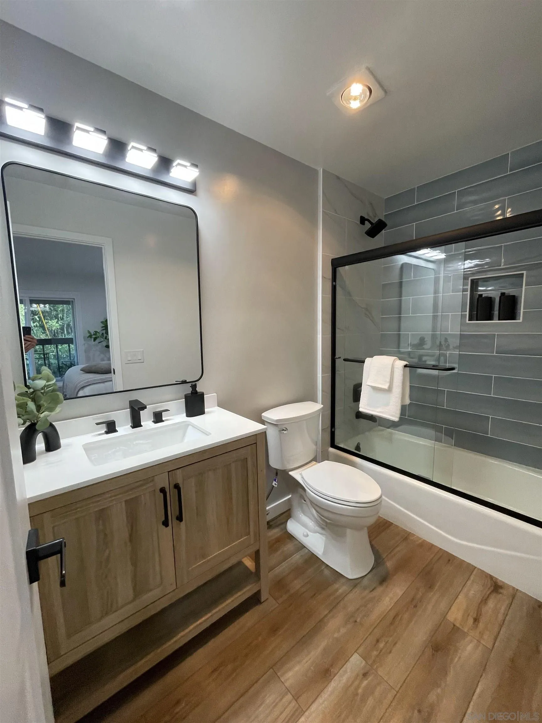 https://cdn.realtyfeed.com/cdn/127/260015579/1a50a498b8b7411c7b4932f1f3f22d20.webp