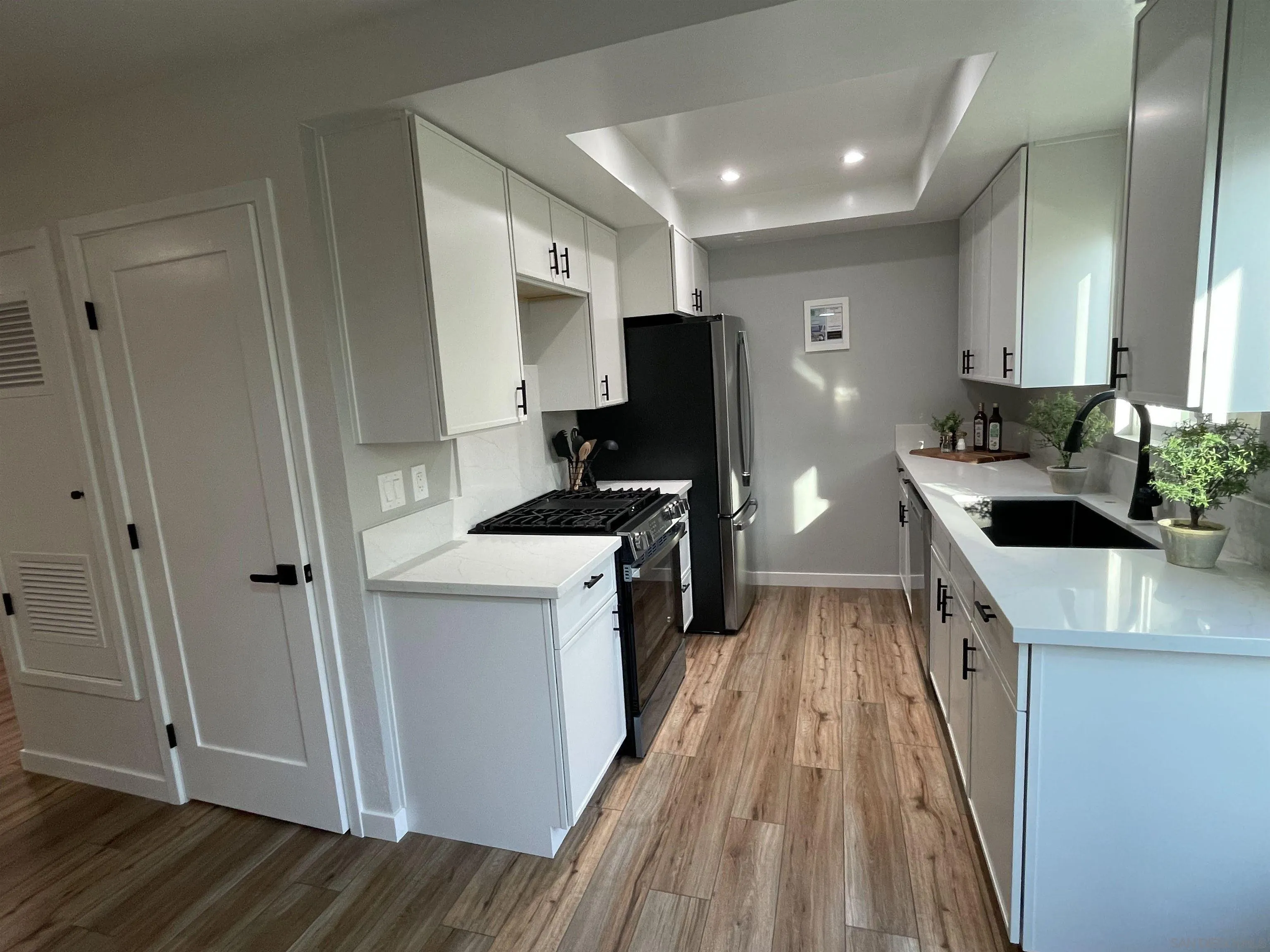https://cdn.realtyfeed.com/cdn/127/260015579/240ebab75d63f70c0ec3fc519ca426bc.webp