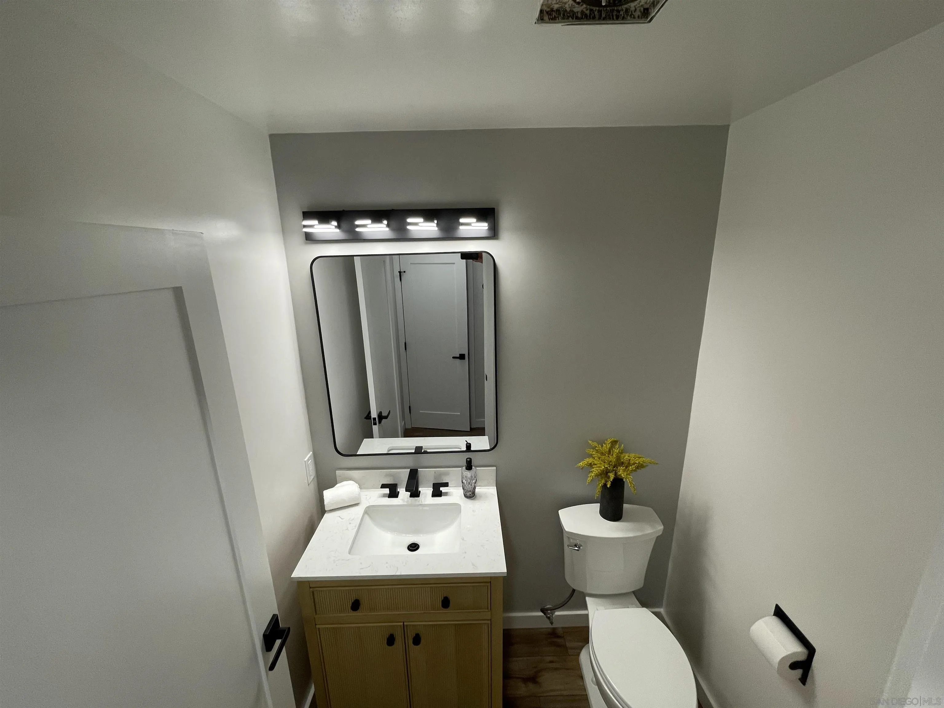 https://cdn.realtyfeed.com/cdn/127/260015579/3e10b69a1d2d8ec4451f43c472c4307e.webp