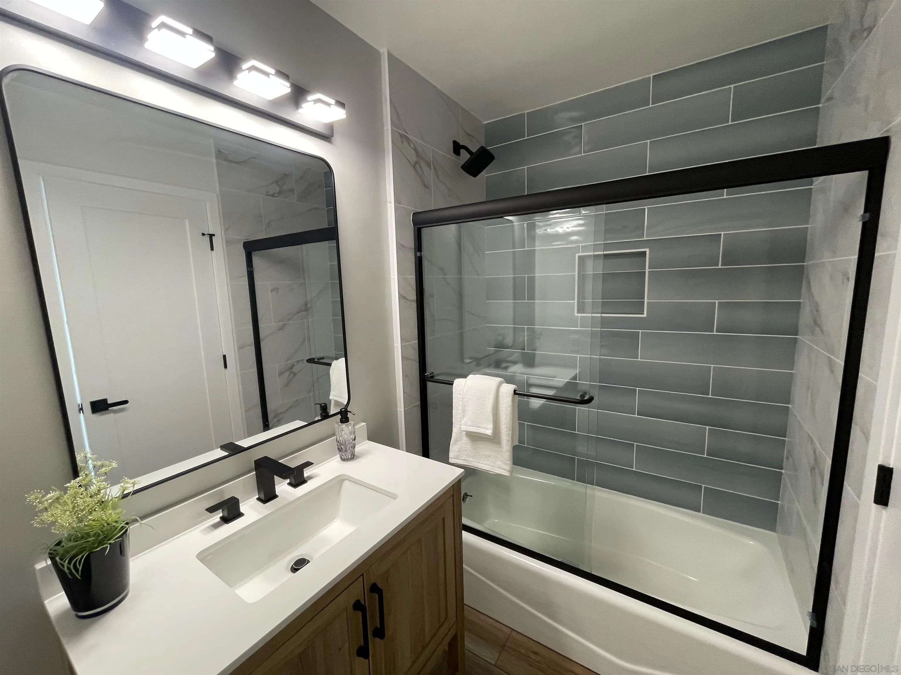 https://cdn.realtyfeed.com/cdn/127/260015579/479c5a391c9e9d09cd46a1ffc8d1f63d.webp