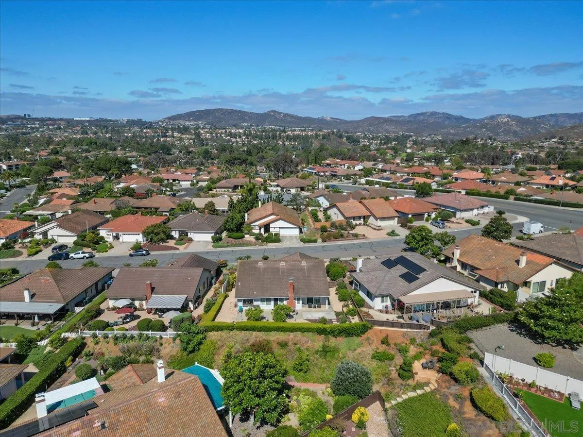 https://cdn.realtyfeed.com/cdn/127/260015582/21ad20368795fc52cc1985c113b2cb4b.webp