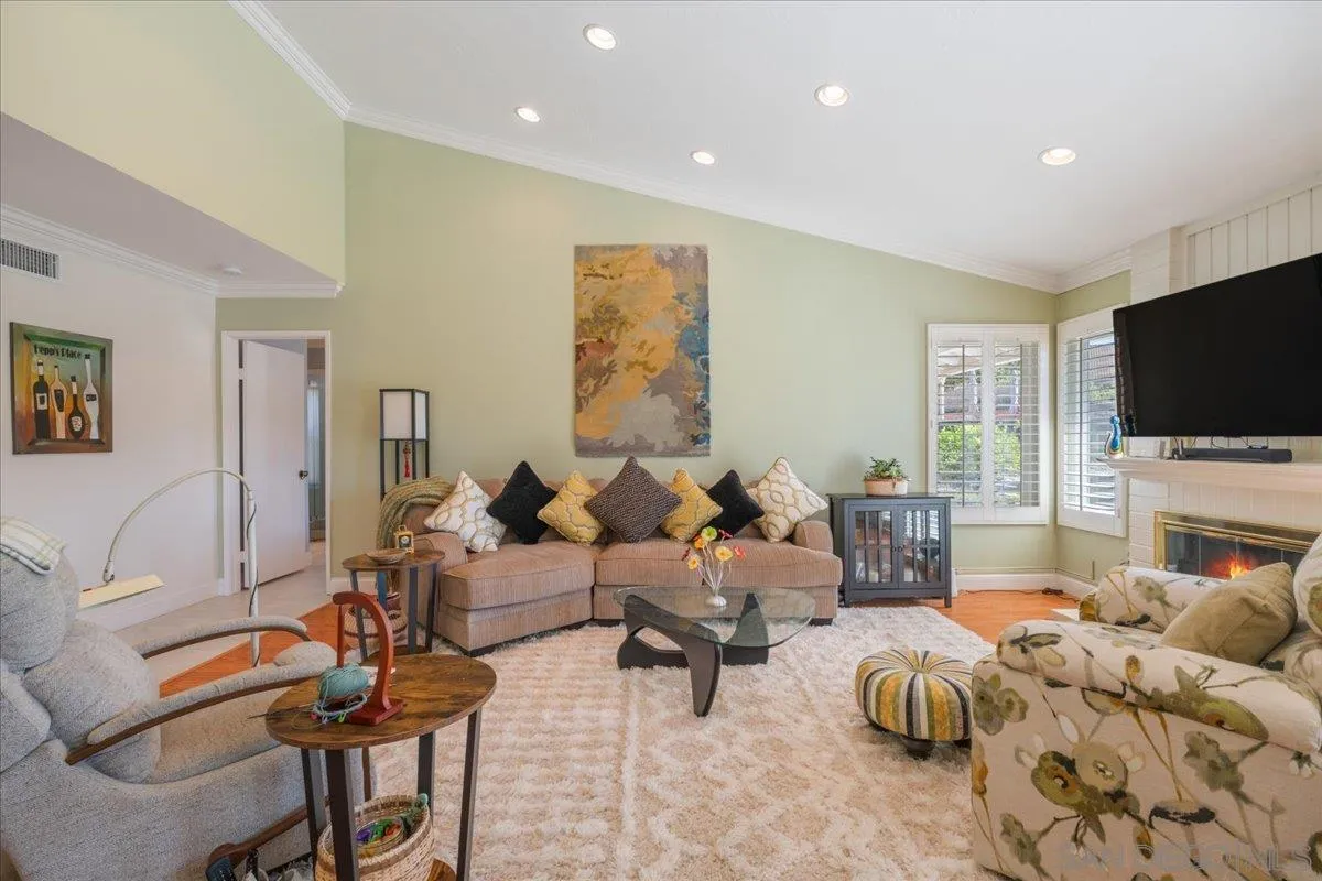 https://cdn.realtyfeed.com/cdn/127/260015582/835e89c5f59d4ef9be74dbebf01f91d3.webp