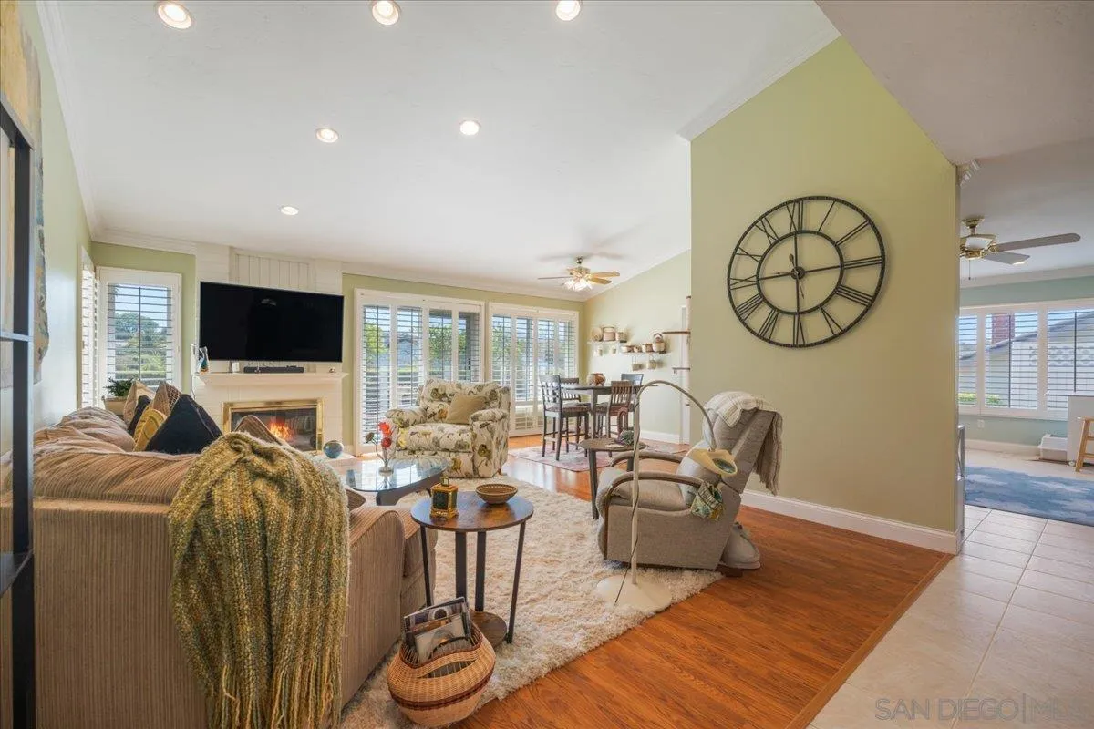 https://cdn.realtyfeed.com/cdn/127/260015582/f73e58660a3dbaa6751327af8844a0ab.webp