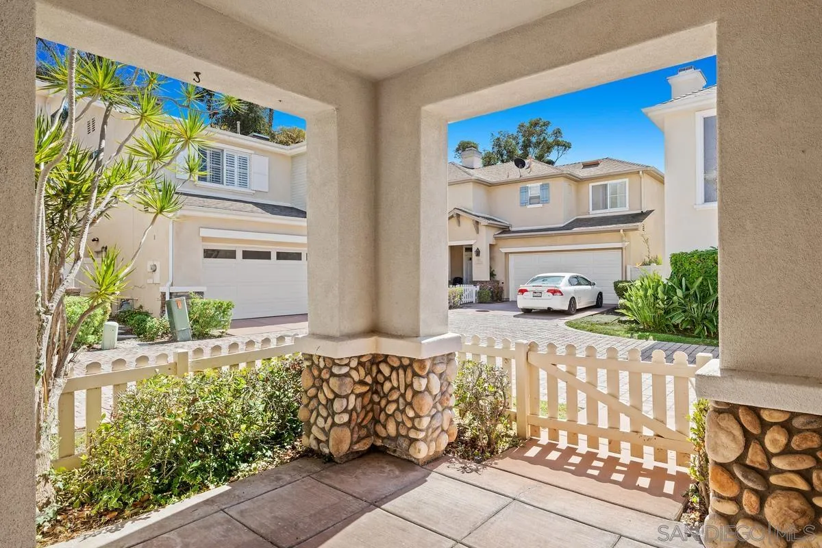 9727 Stonecrest Blvd, San Diego, CA 92123 - Photo 3 of 30, San Diego, CA