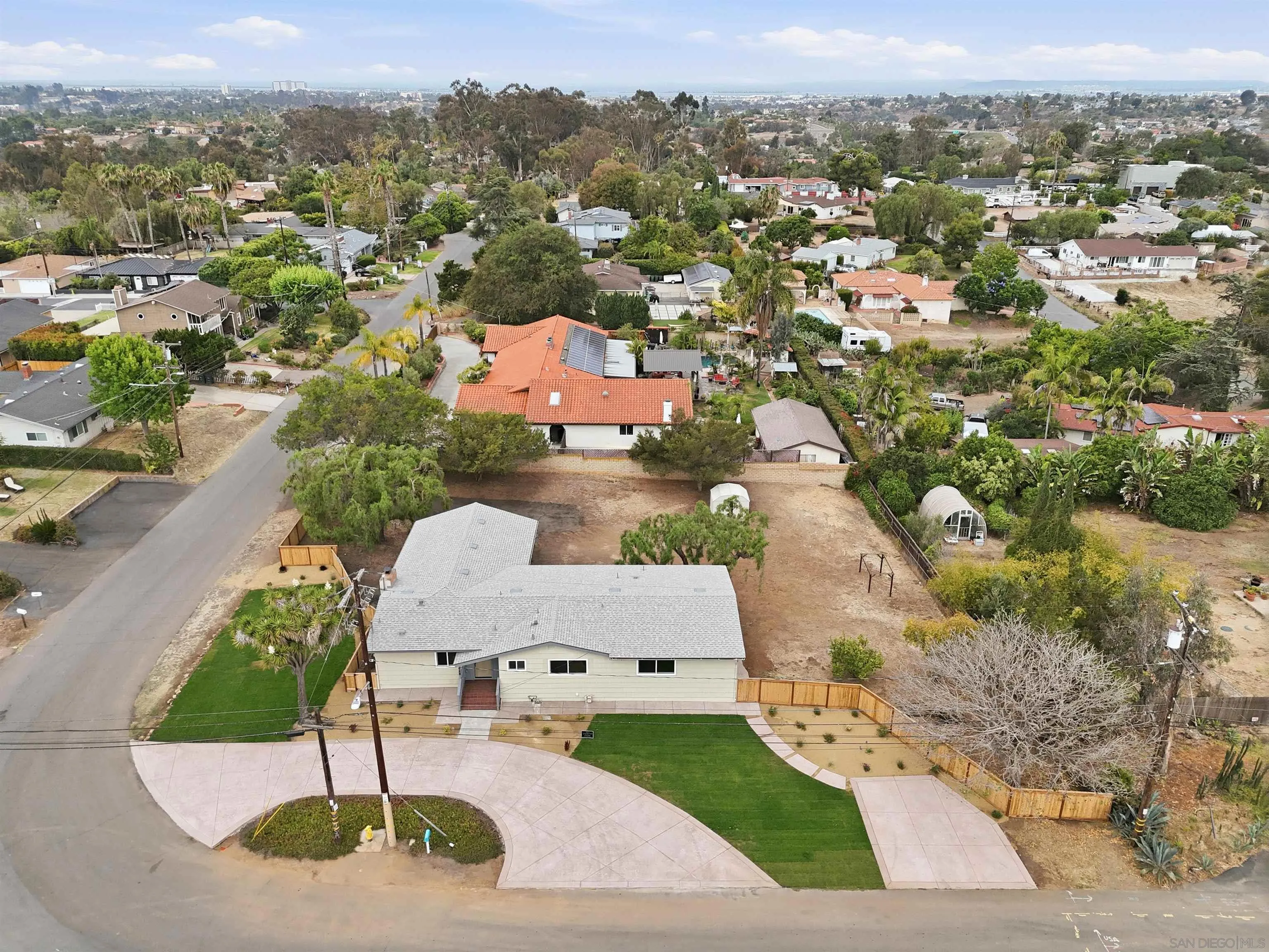 https://cdn.realtyfeed.com/cdn/127/260015593/5c7d0cb36f05c4efd2a163d4751df542.webp