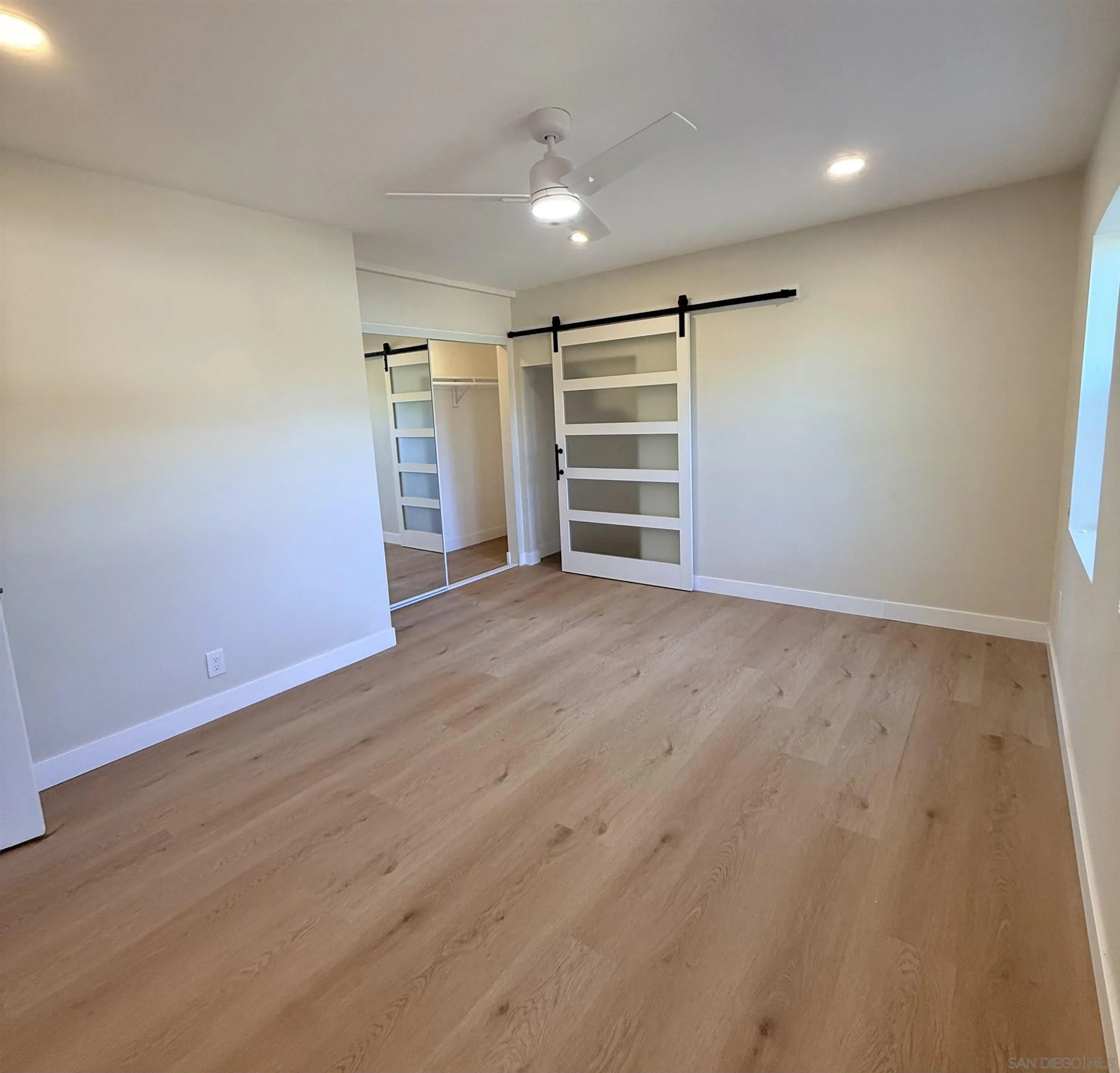 https://cdn.realtyfeed.com/cdn/127/260015593/5f4fa5cf277d69b0769611871f13d7fc.webp
