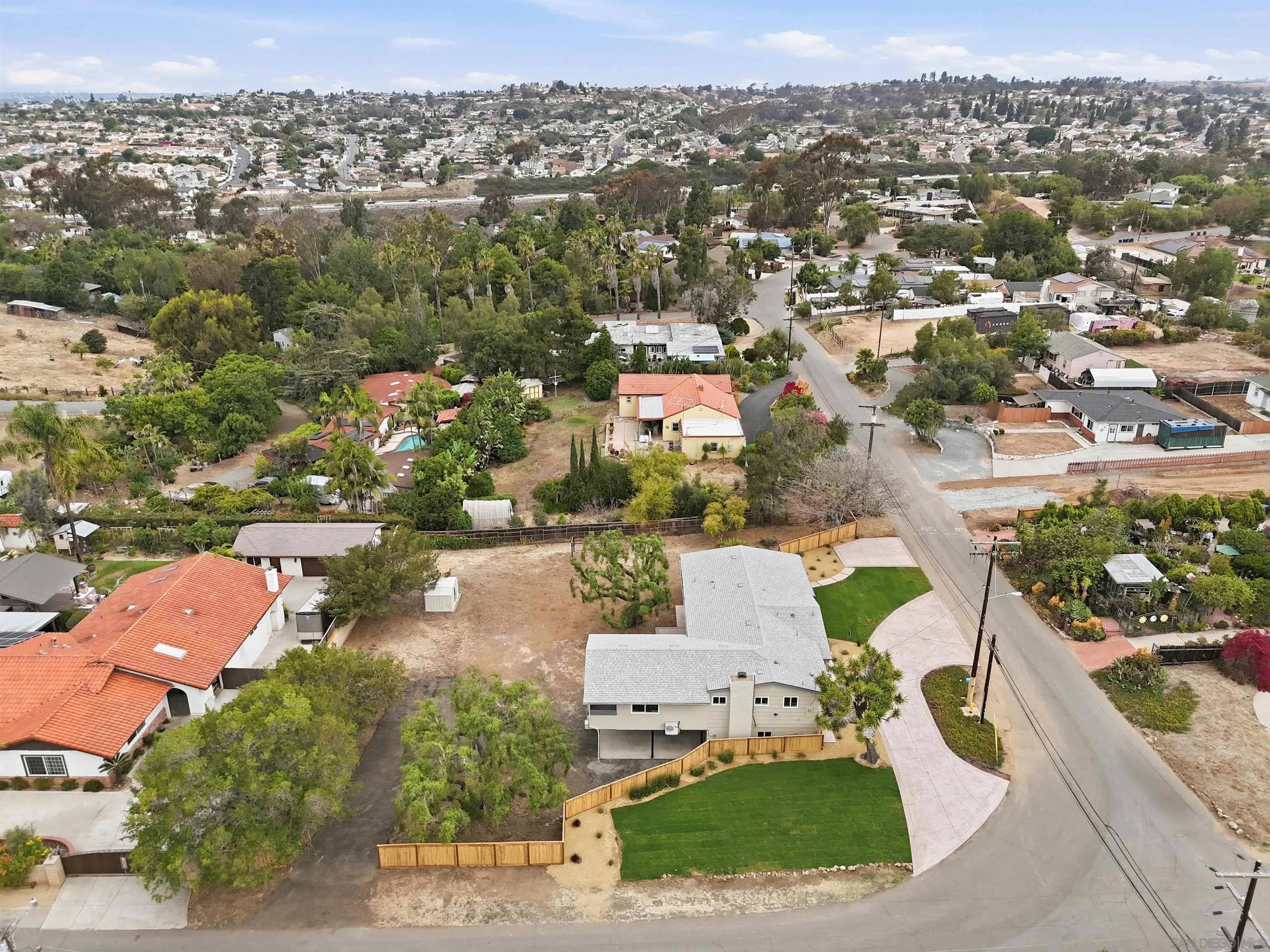 https://cdn.realtyfeed.com/cdn/127/260015593/6381bded6230c0a84f146cfdc025d46b.webp