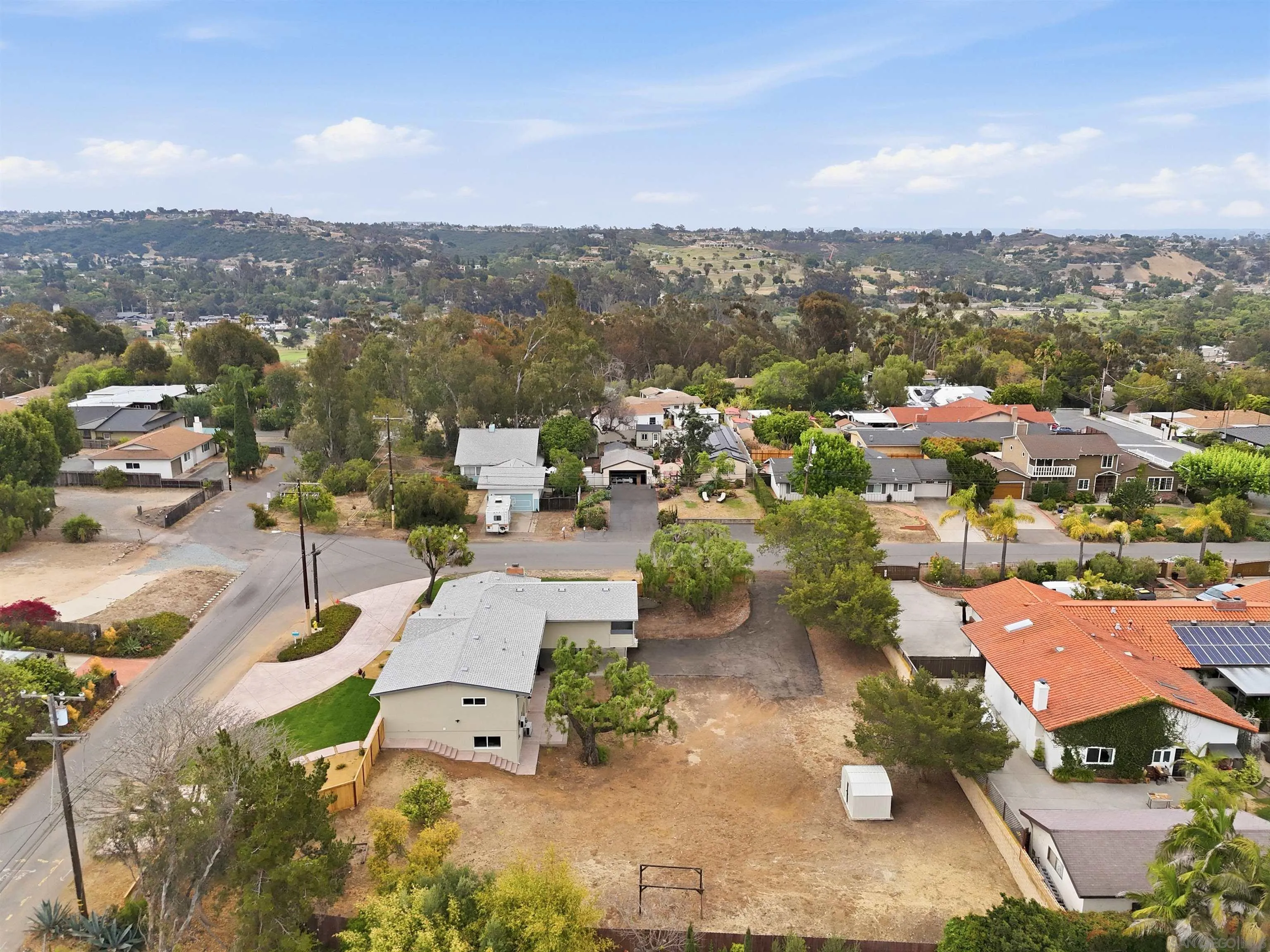 https://cdn.realtyfeed.com/cdn/127/260015593/64b92addb8f44a9b4d146021effd7743.webp