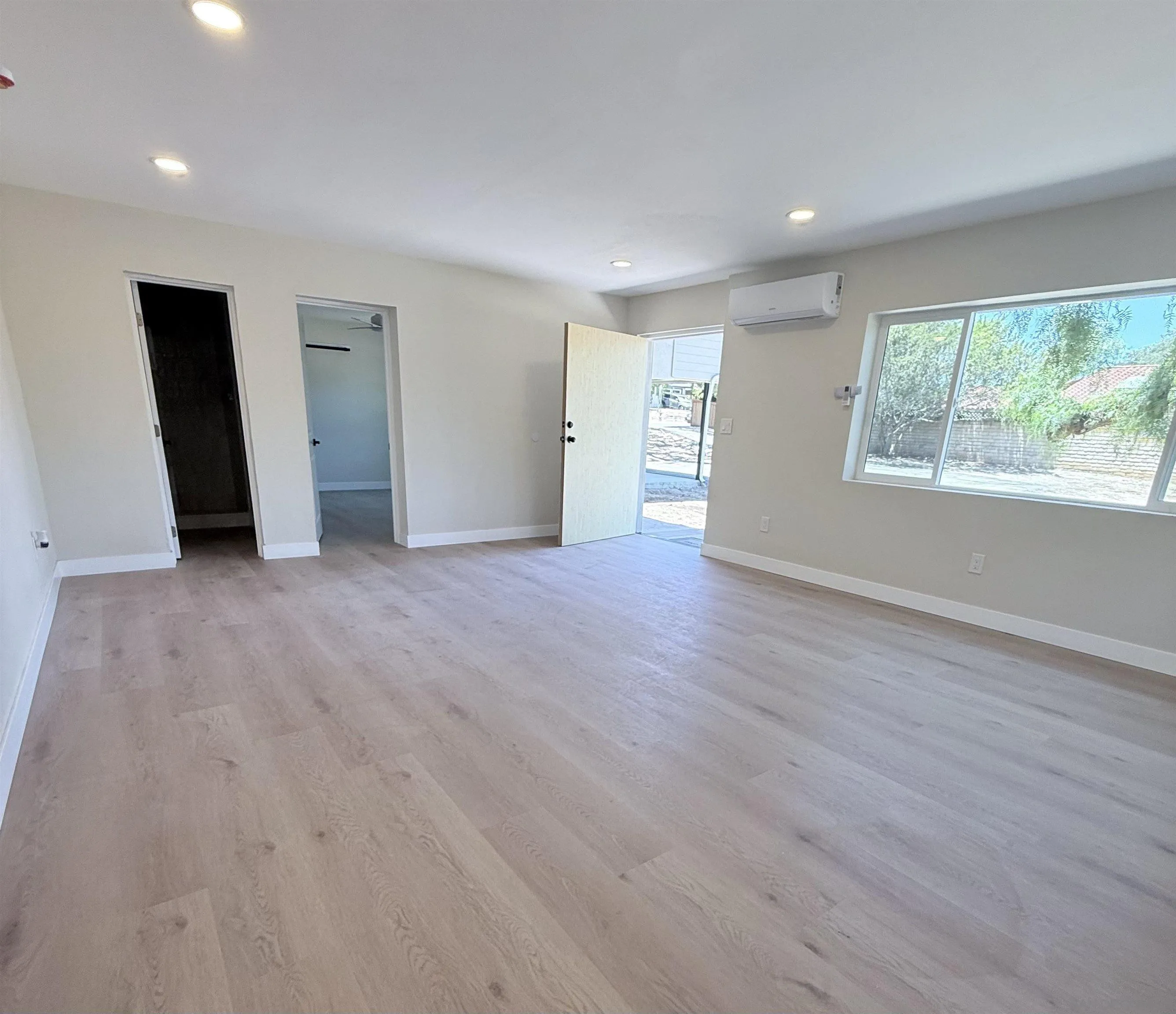 https://cdn.realtyfeed.com/cdn/127/260015593/a6d521654b92474534a9645a38bb1bcc.webp