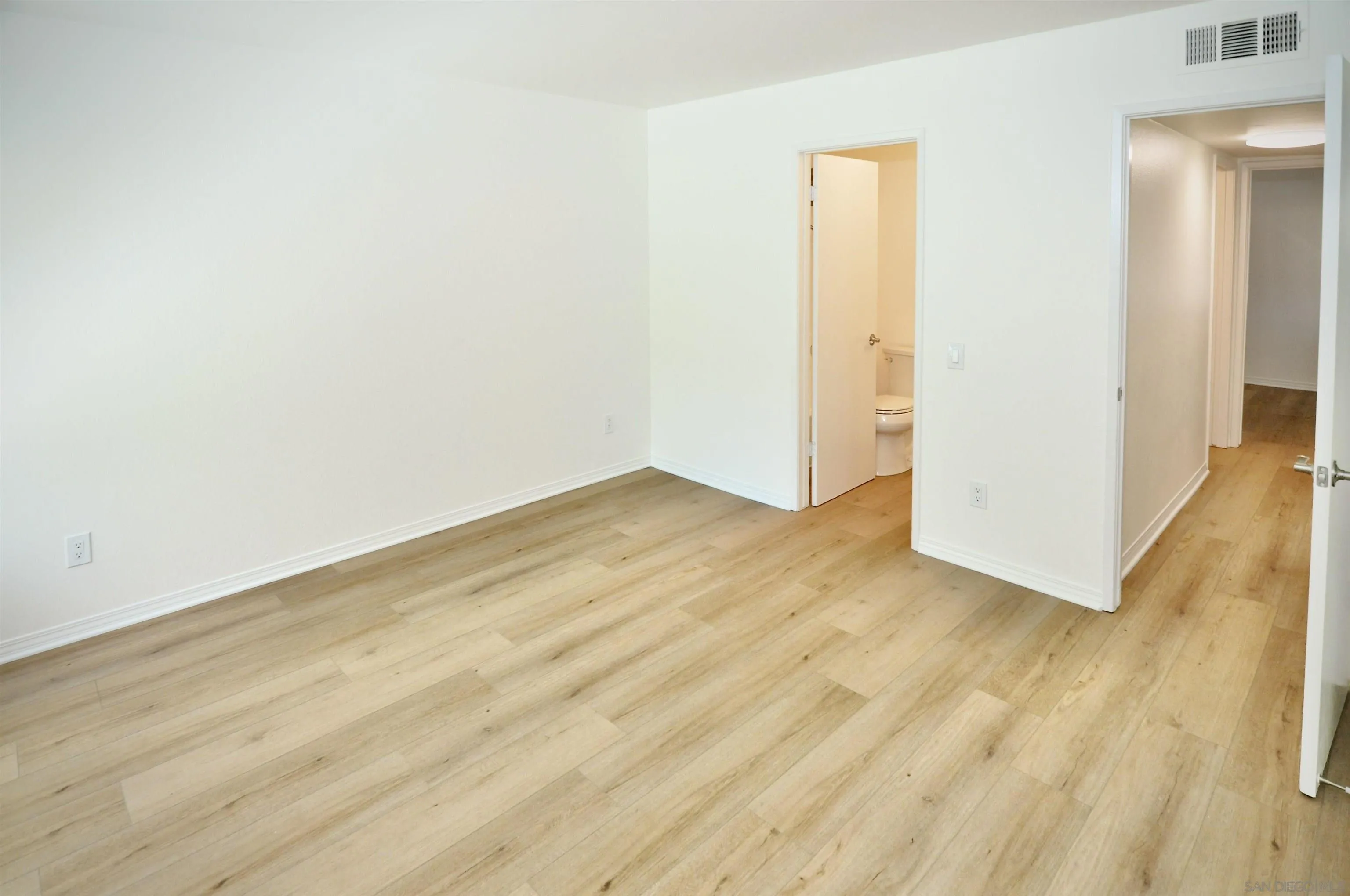 Photo #39: 260015595 Listing: Photo #39
