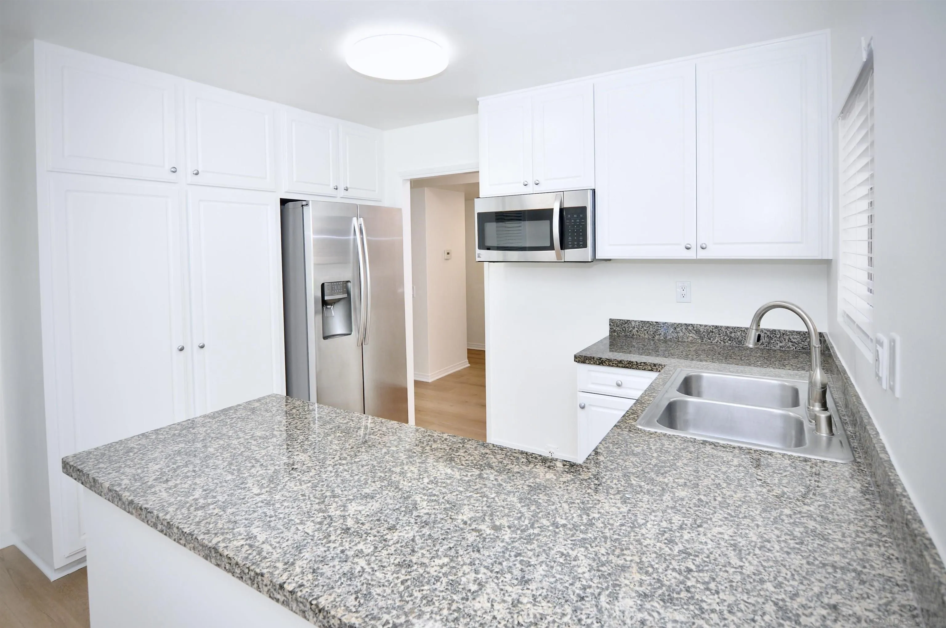 Photo #5: 260015595 Listing: Photo #5