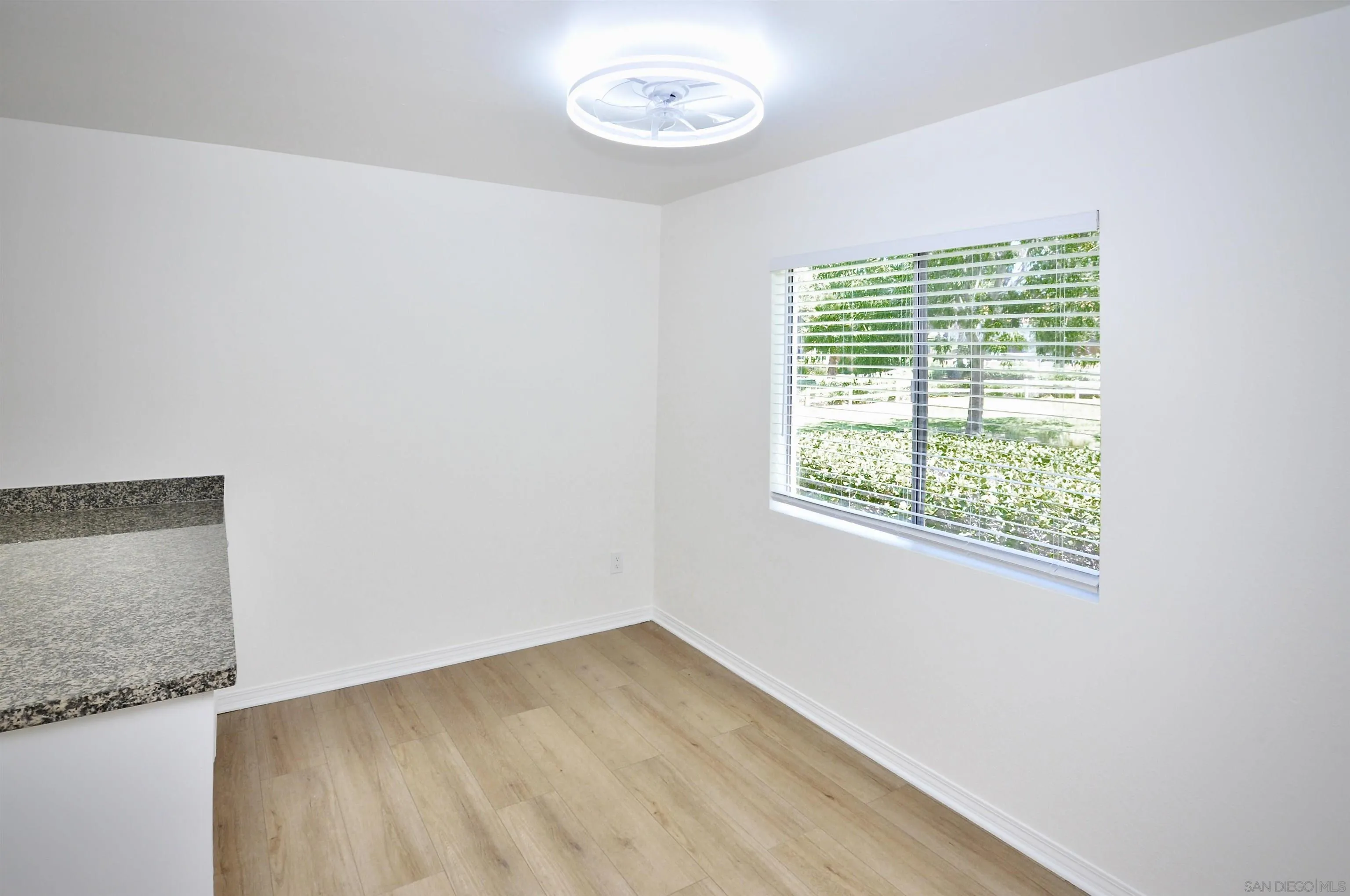 Photo #25: 260015595 Listing: Photo #25