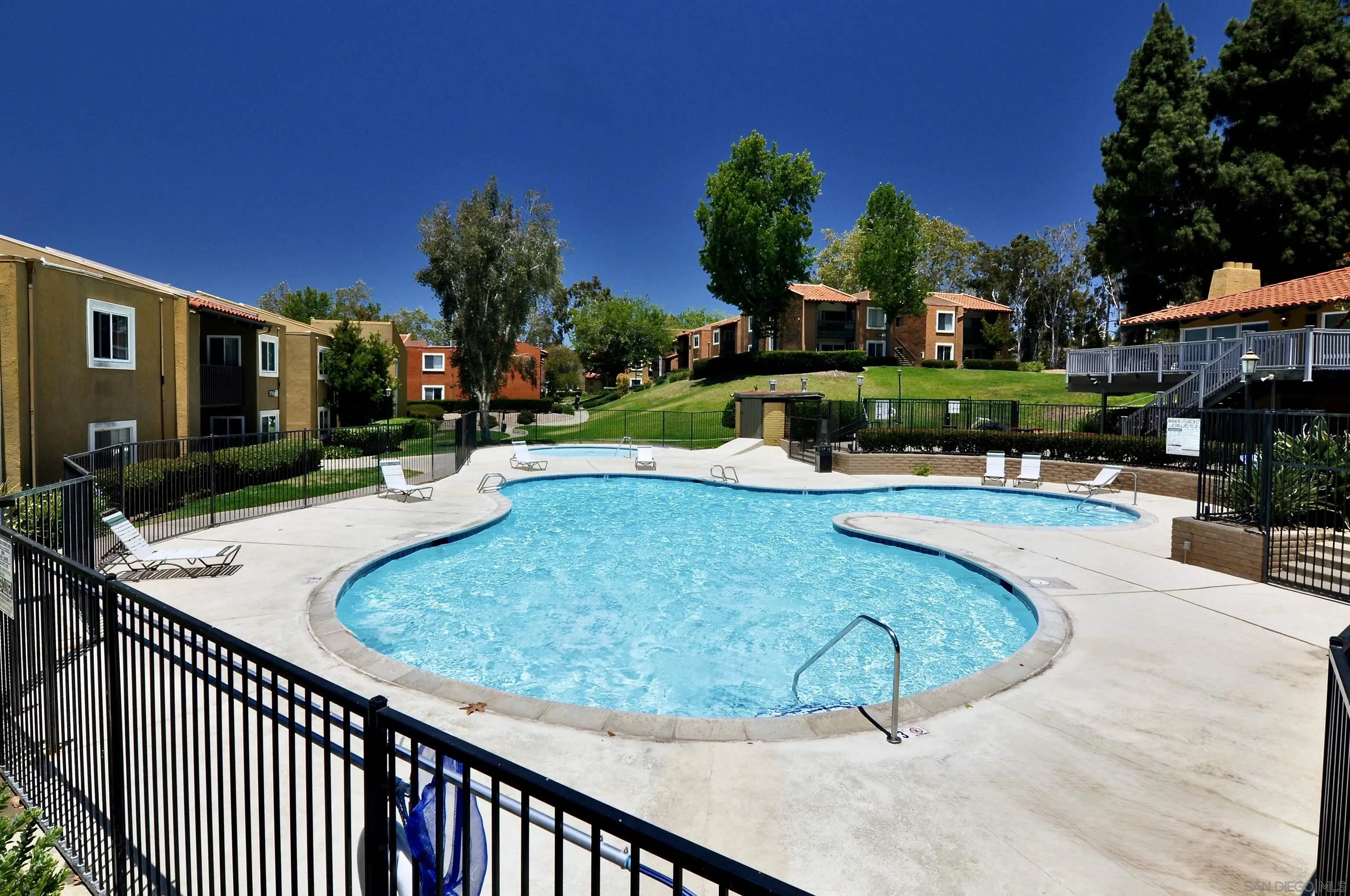 Photo #21: 260015595 Listing: Photo #21
