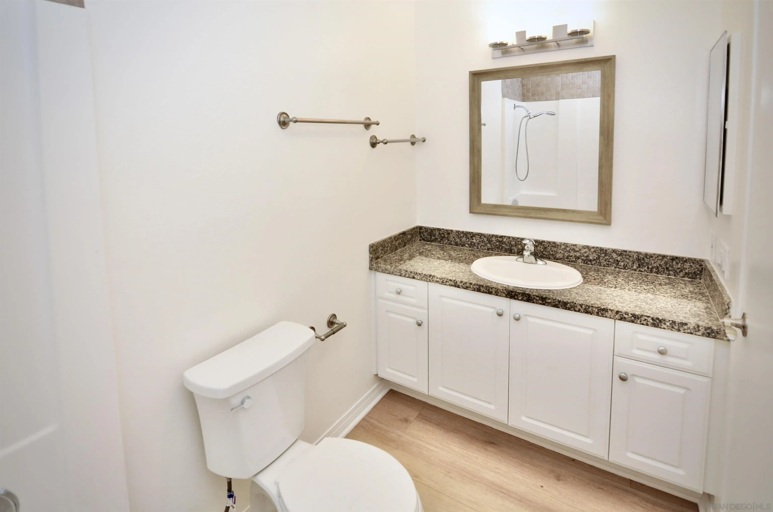 Photo #35: 260015595 Listing: Photo #35