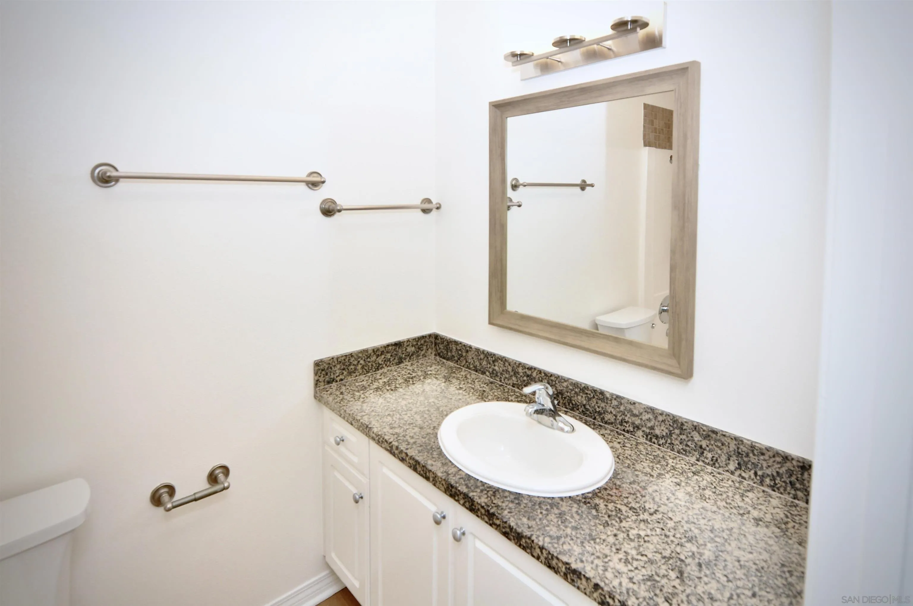 Photo #34: 260015595 Listing: Photo #34