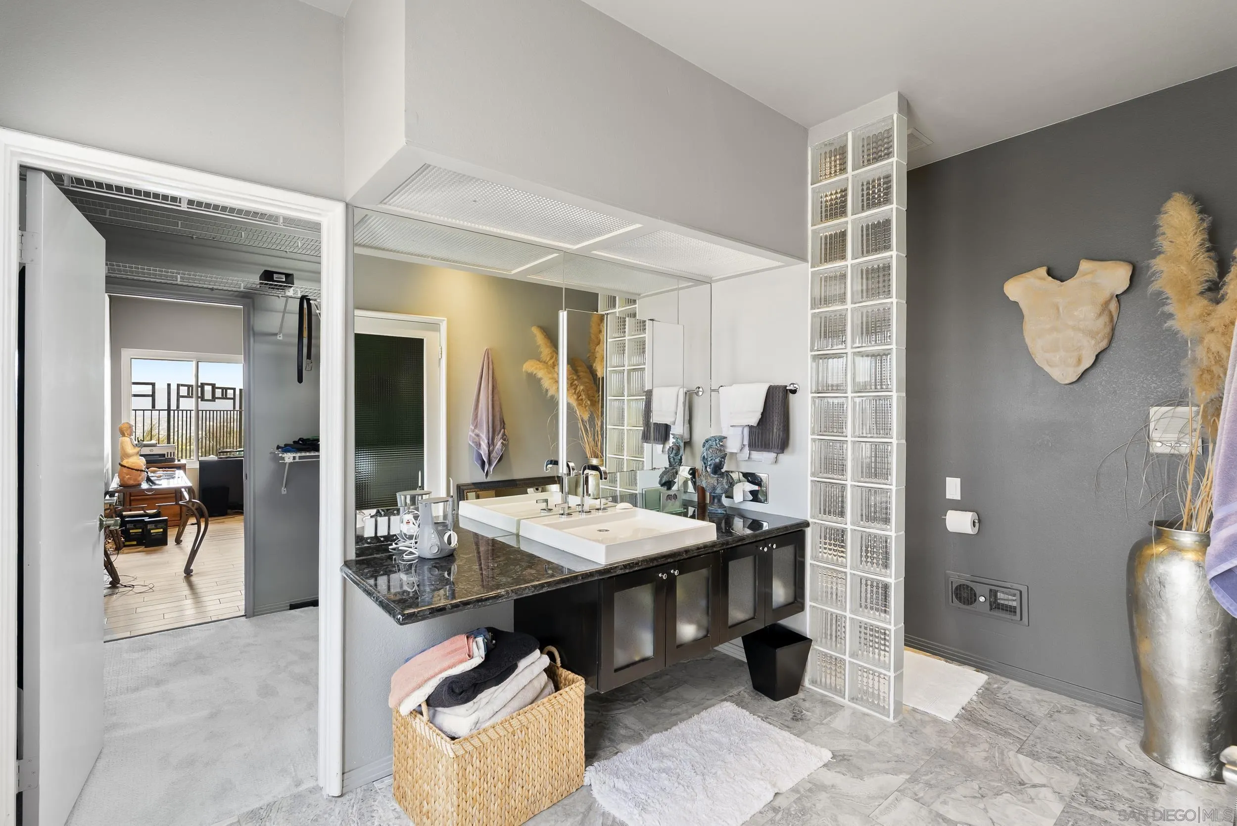 https://cdn.realtyfeed.com/cdn/127/260015597/7e06c6780e389ab9a6432ed2fb9b8763.webp