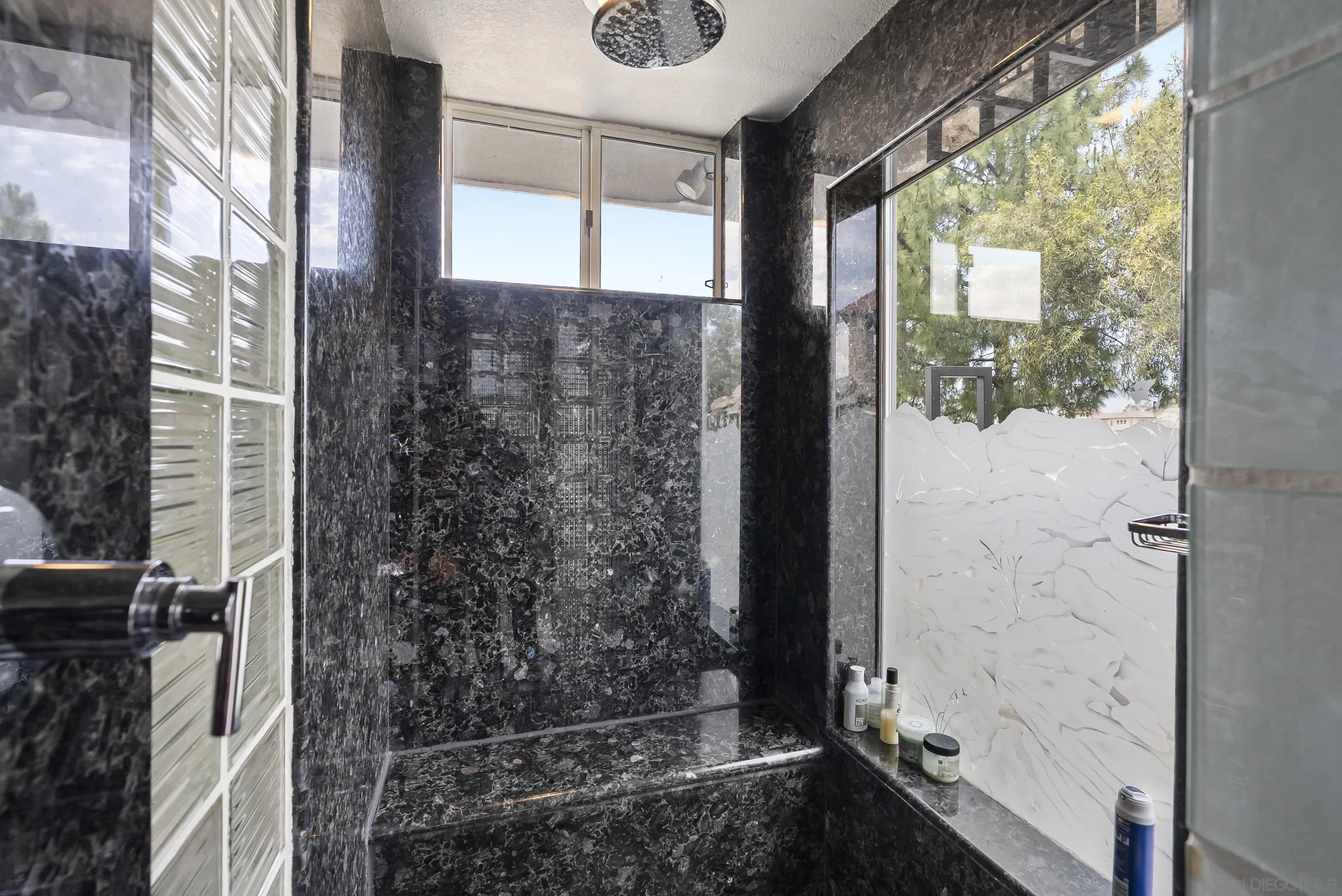 https://cdn.realtyfeed.com/cdn/127/260015597/b4139c908cad1851519772d7b255d94d.webp