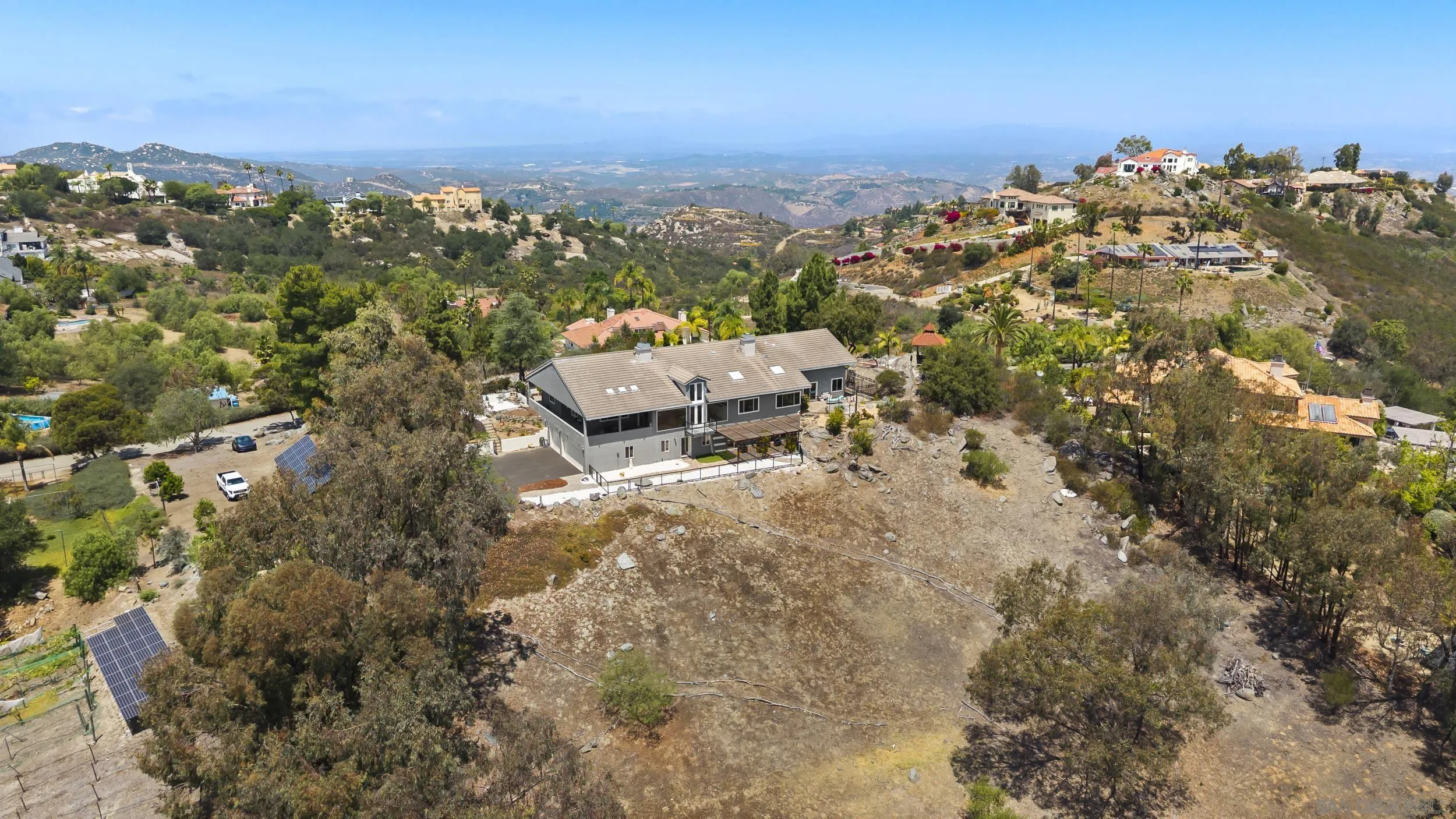 https://cdn.realtyfeed.com/cdn/127/260015597/c7cb296a616b4b9e41ffde5096834ec6.webp