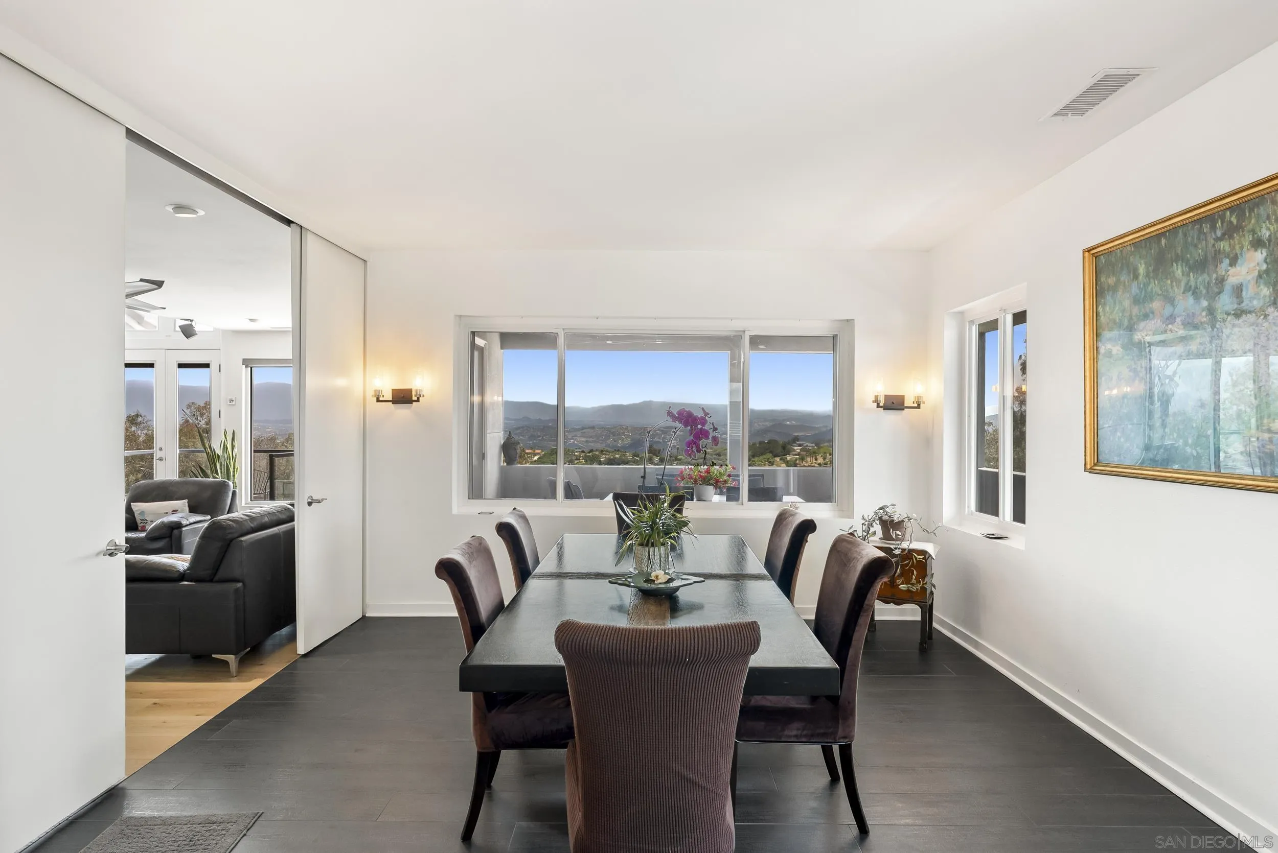 https://cdn.realtyfeed.com/cdn/127/260015597/c96db83145315df79b4026c8fe279fbc.webp