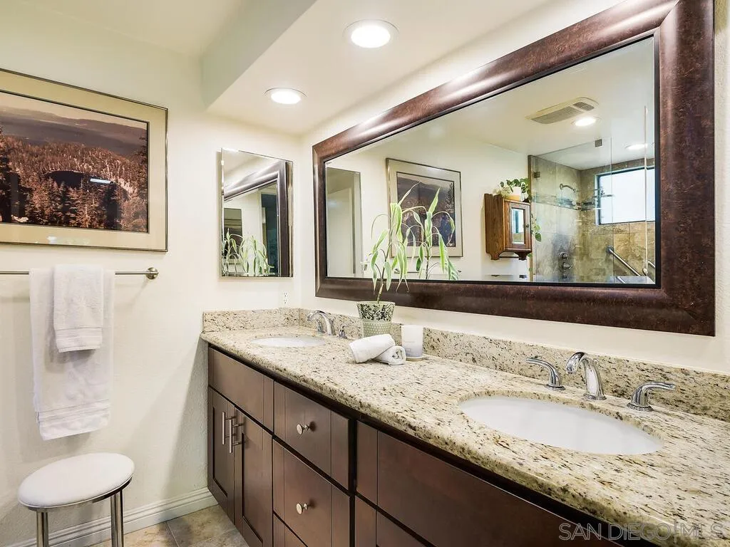 Photo #12: 260015598 Listing: Photo #12