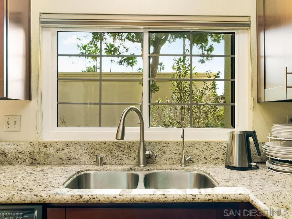 Photo #7: 260015598 Listing: Photo #7