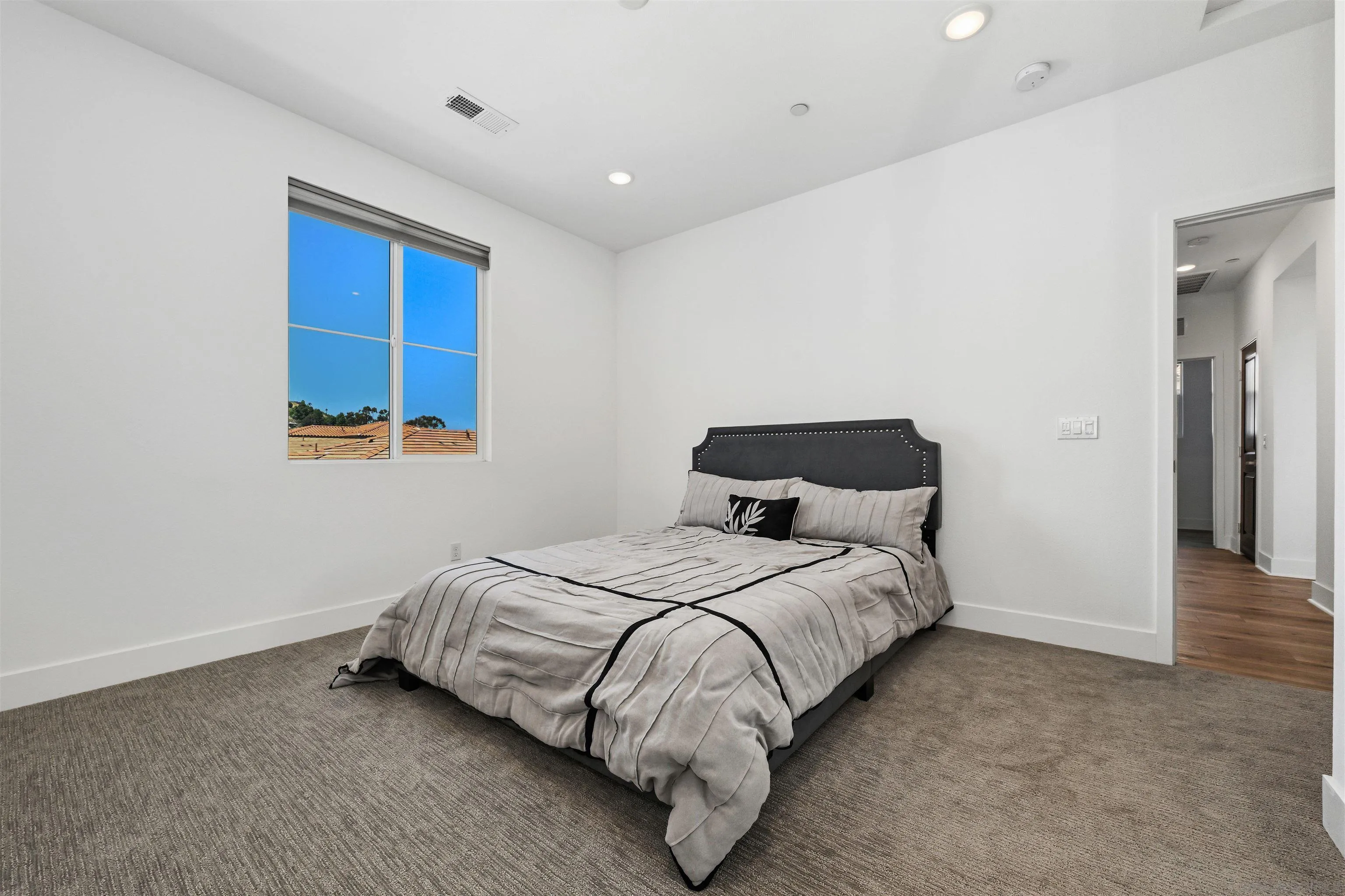 Photo #17: 260015601 Listing: Photo #17