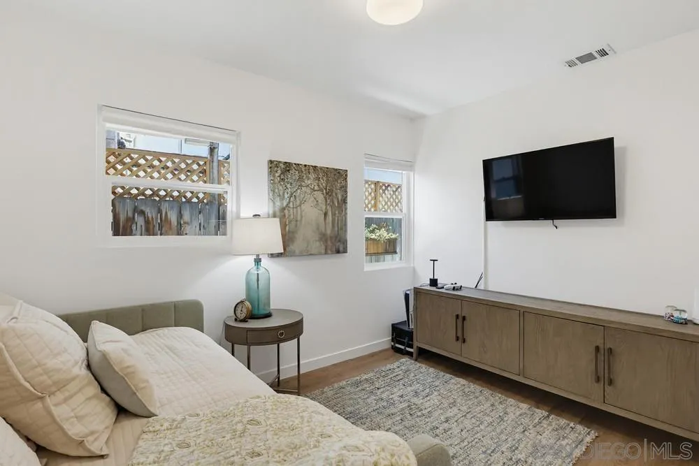 https://cdn.realtyfeed.com/cdn/127/260015604/40ed4baee85a2102e060ab3b252e0eac.webp
