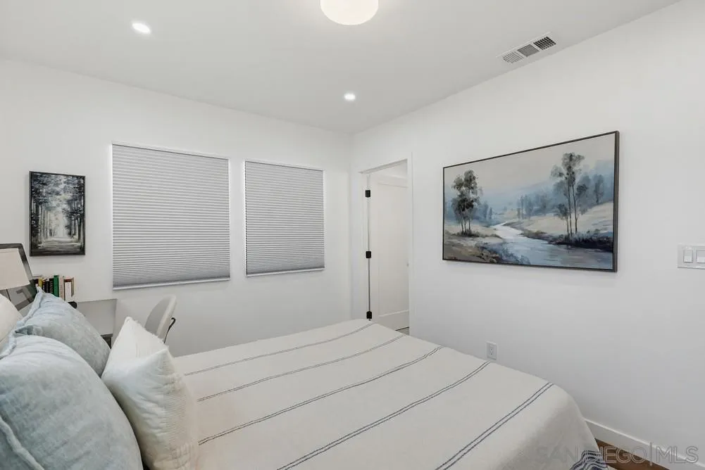 https://cdn.realtyfeed.com/cdn/127/260015604/425f0a07cee3e8edbfdb8af277568d56.webp