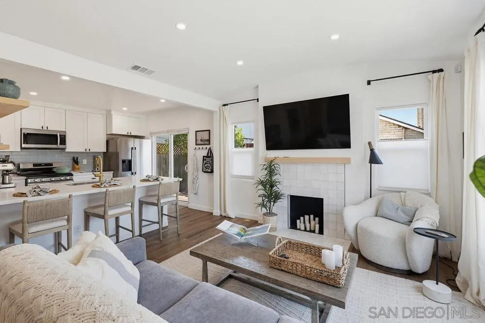 https://cdn.realtyfeed.com/cdn/127/260015604/5f0a0288f63a908c9778f4ccdbc24073.webp