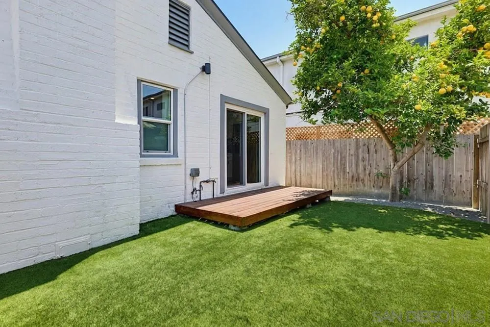 https://cdn.realtyfeed.com/cdn/127/260015604/86711093408e864cf984f3d16f893ef0.webp