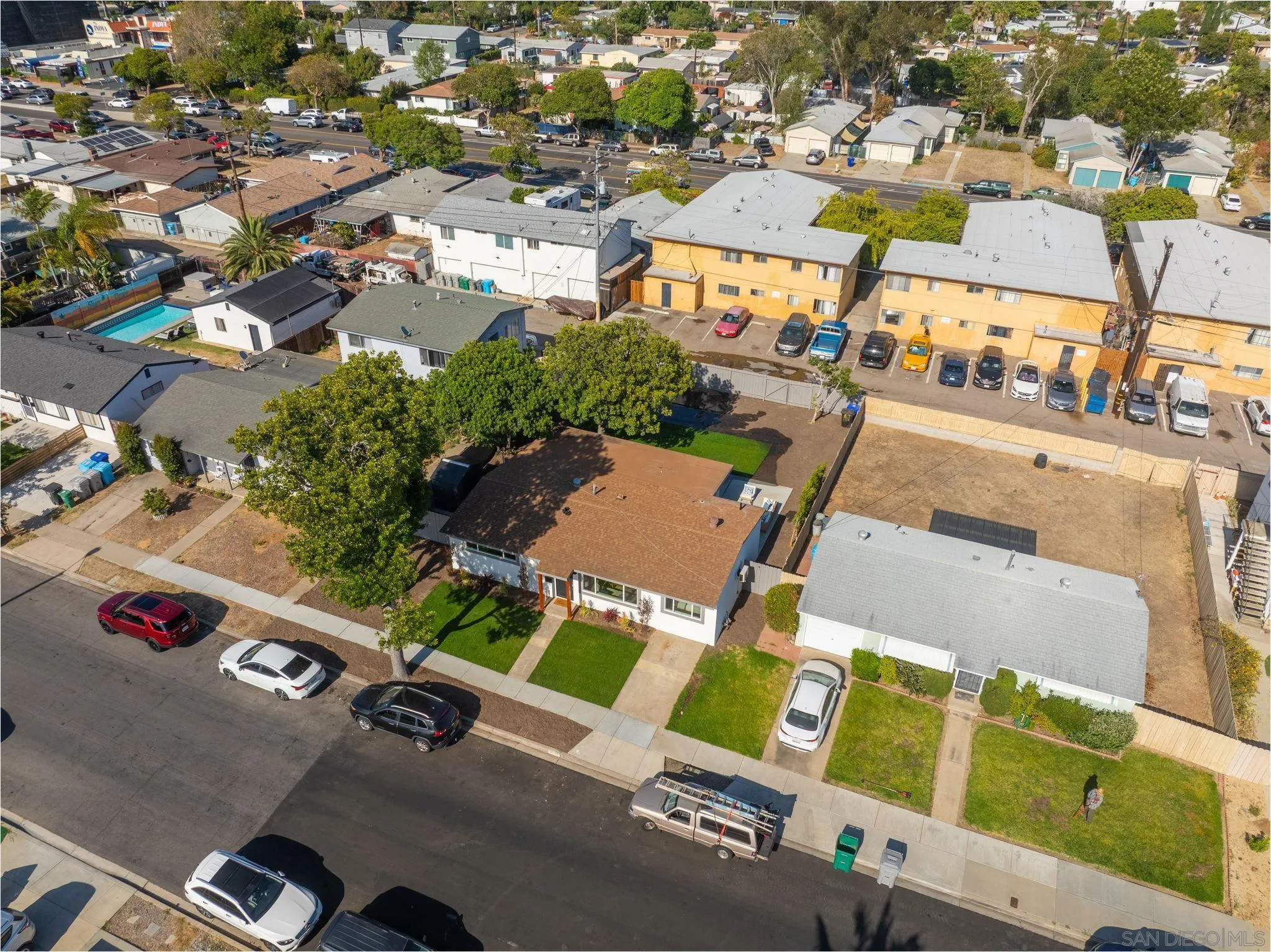 https://cdn.realtyfeed.com/cdn/127/260015611/65bf1e507449216990d2a17c51a0037e.webp