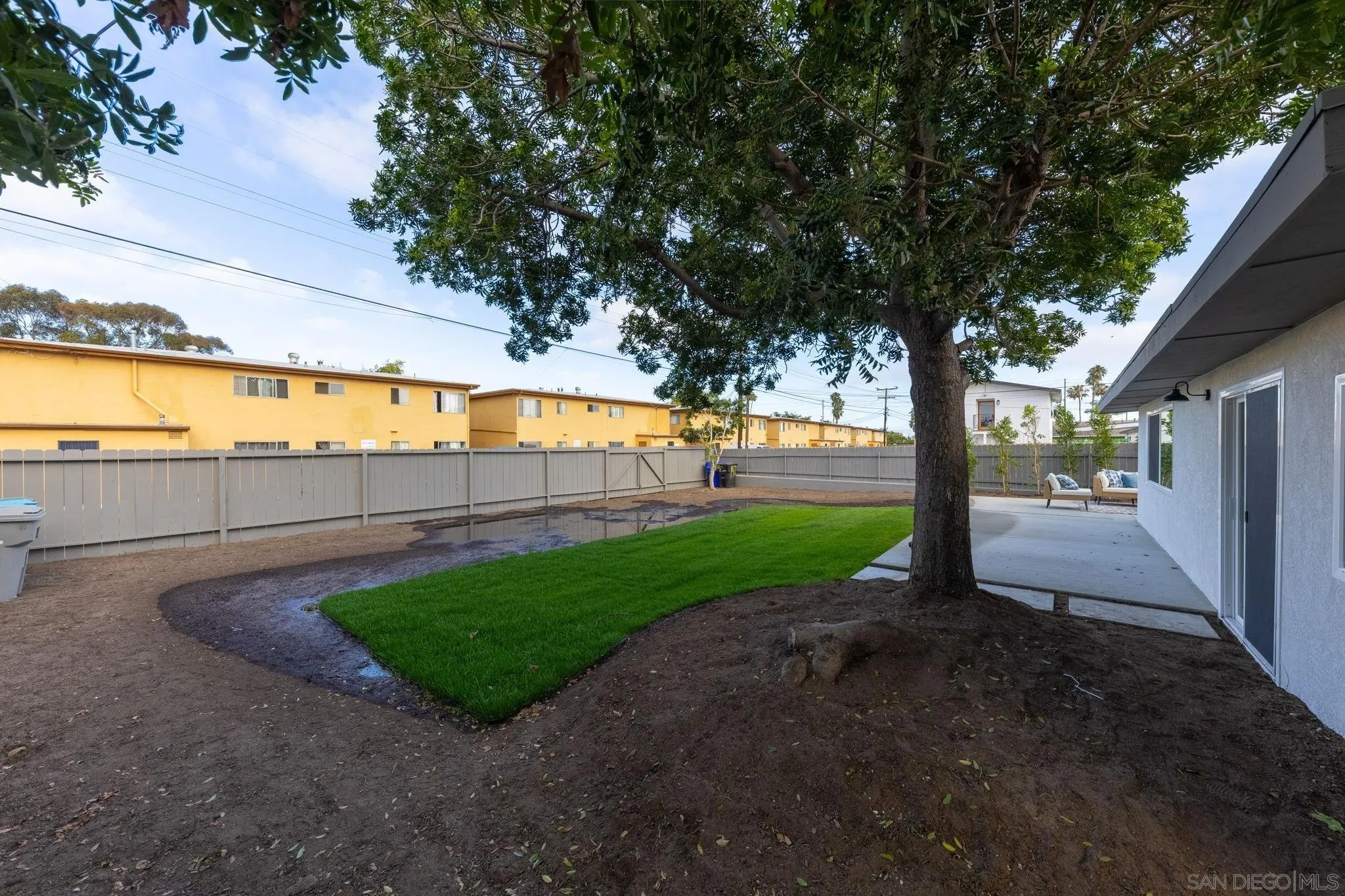 https://cdn.realtyfeed.com/cdn/127/260015611/93fbbed19625a764aa79b29ca7e5ef74.webp