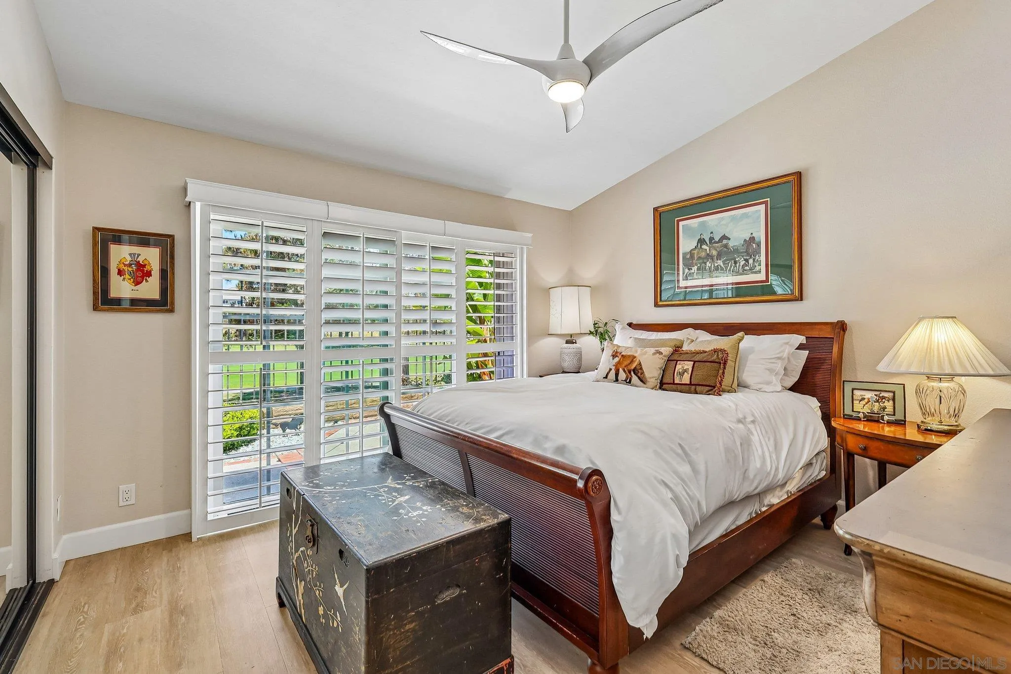 https://cdn.realtyfeed.com/cdn/127/260015613/281540612d63a83a548547dc921eb9d7.webp