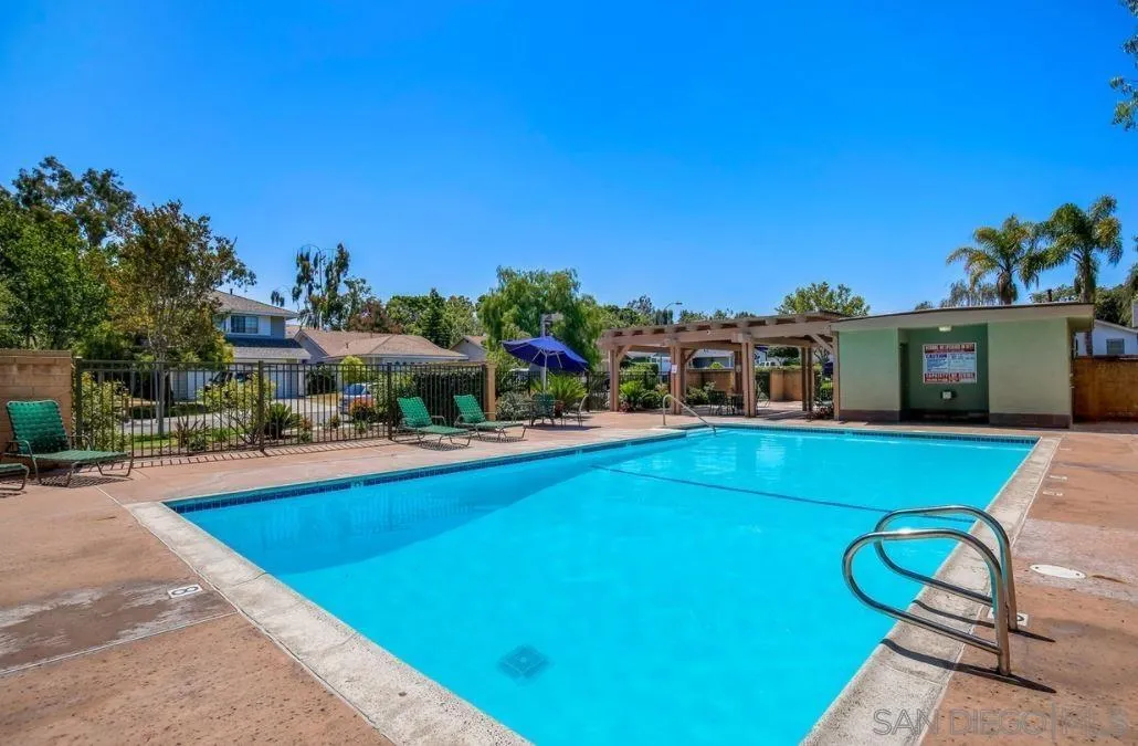 https://cdn.realtyfeed.com/cdn/127/260015613/9eb7d6c0a03ea3ade92684ad6d2361b3.webp