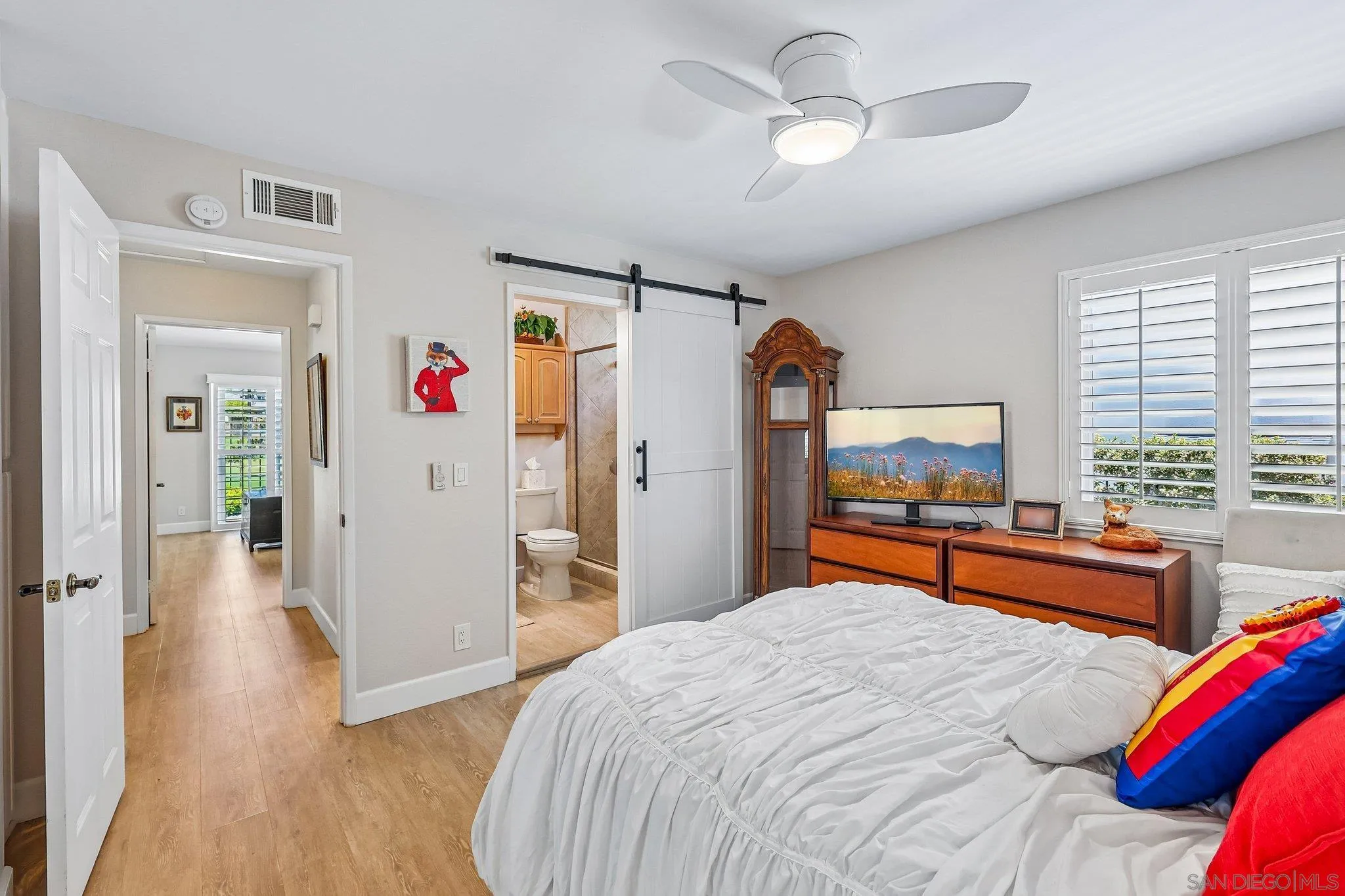 https://cdn.realtyfeed.com/cdn/127/260015613/d348f1974e4a7930ac14781624fba399.webp